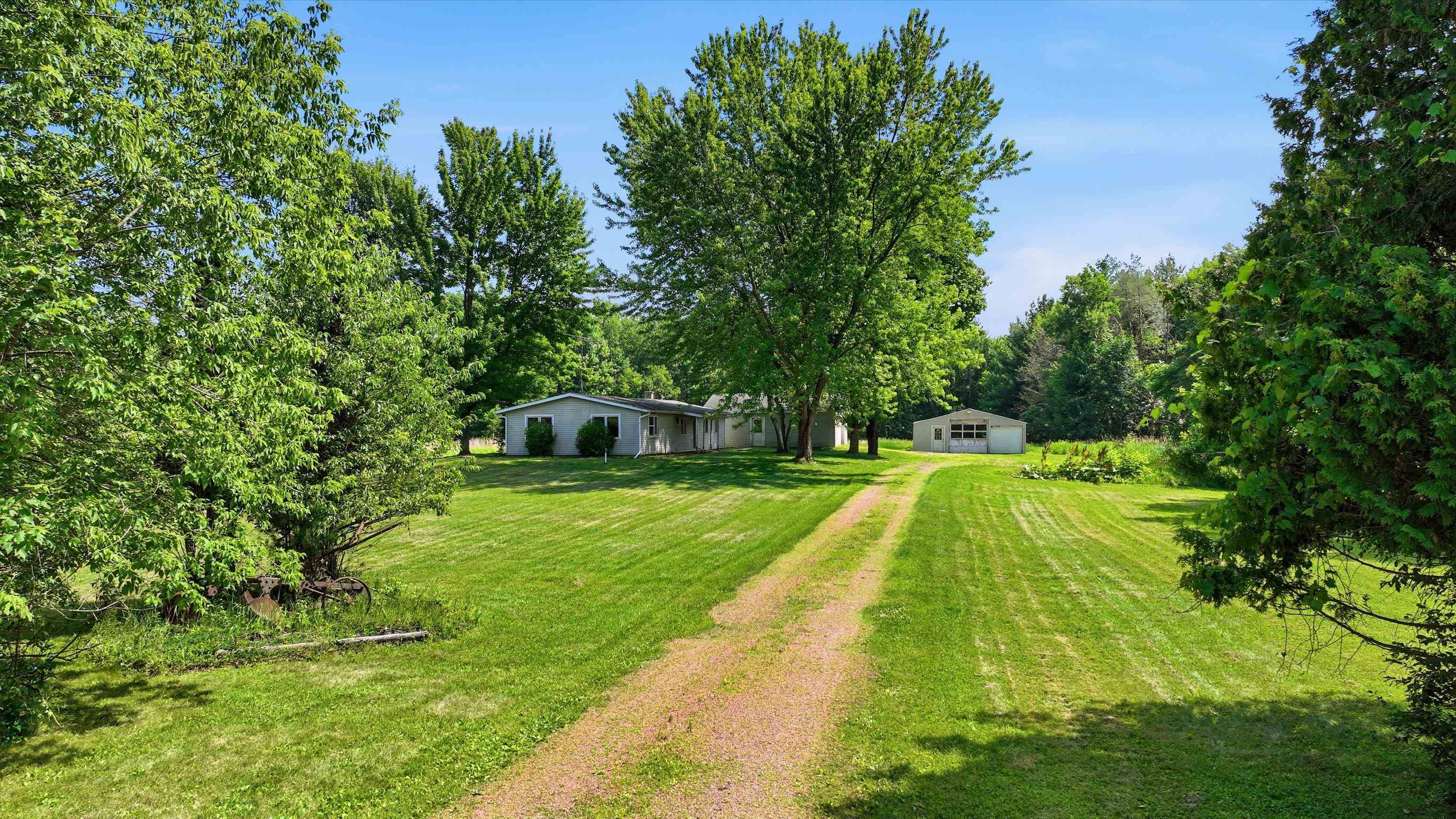 11555 EISENHOWER DRIVE, Chili, Wisconsin 54420, 3 Bedrooms Bedrooms, ,1 BathroomBathrooms,Residential,For Sale,11555 EISENHOWER DRIVE,22603231