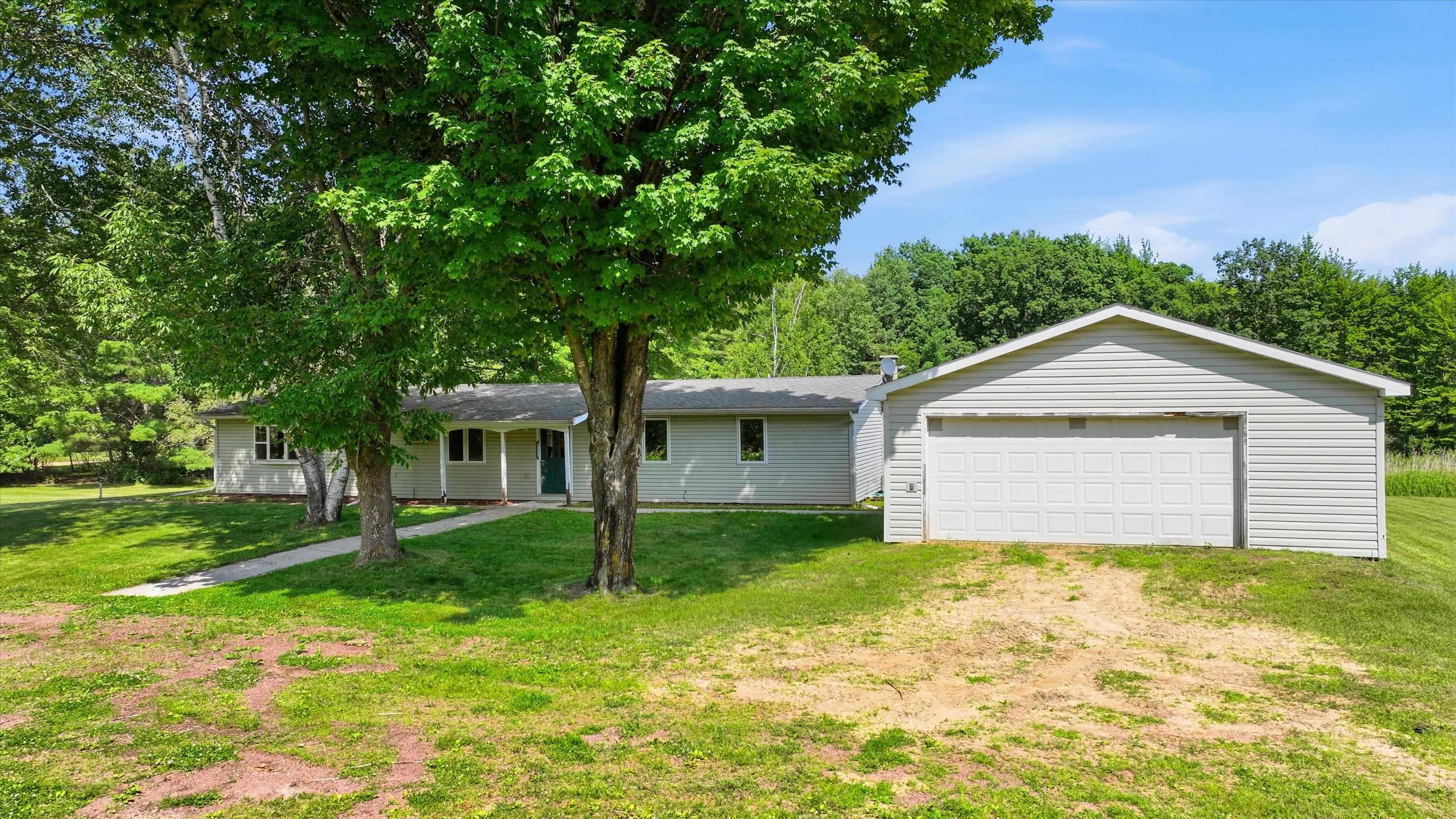 11555 EISENHOWER DRIVE, Chili, Wisconsin 54420, 3 Bedrooms Bedrooms, ,1 BathroomBathrooms,Residential,For Sale,11555 EISENHOWER DRIVE,22603231
