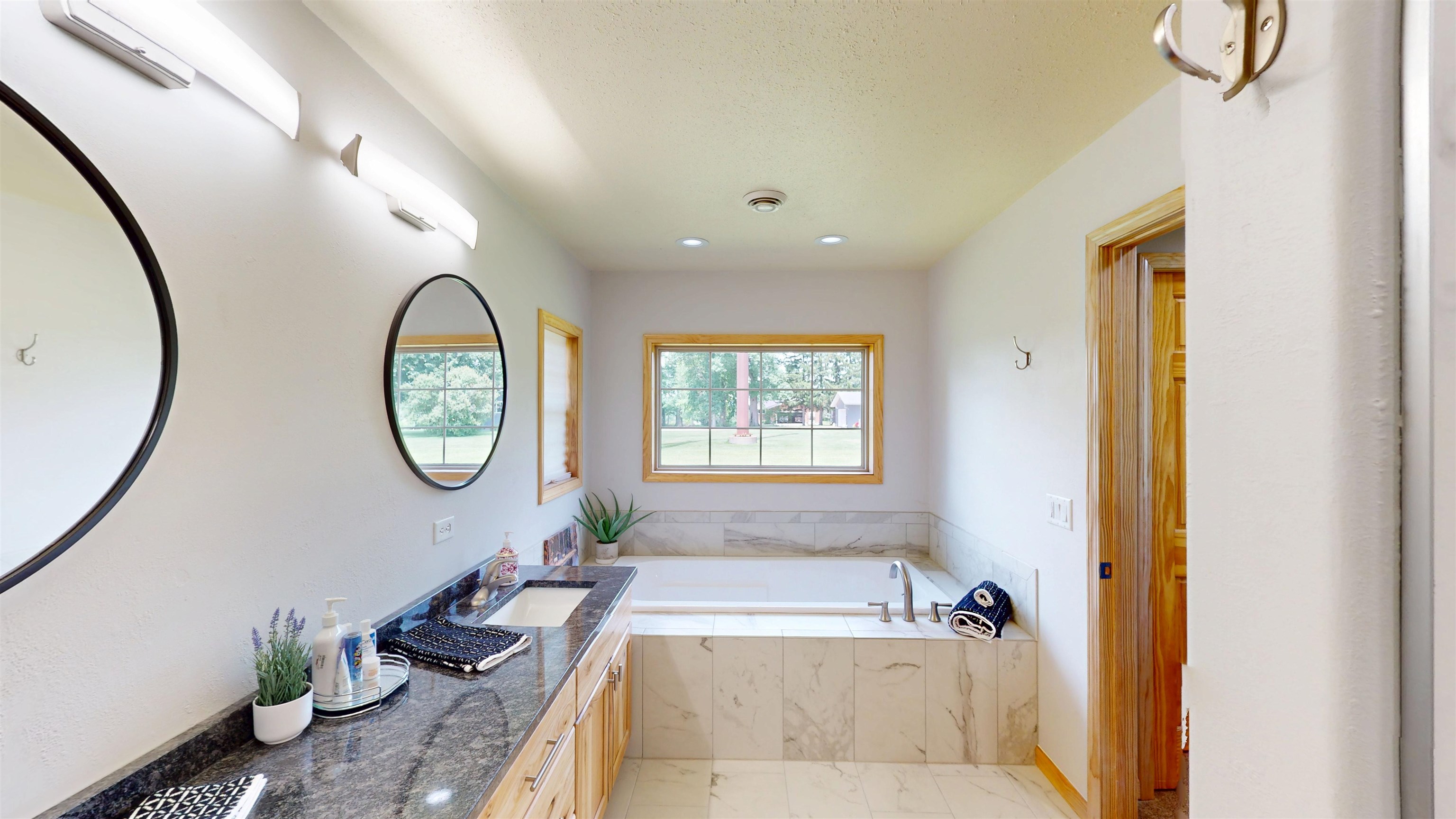 9588 S WASHINGTON AVENUE, Marshfield, Wisconsin 54449, 4 Bedrooms Bedrooms, ,2 BathroomsBathrooms,Residential,For Sale,9588 S WASHINGTON AVENUE,22603235