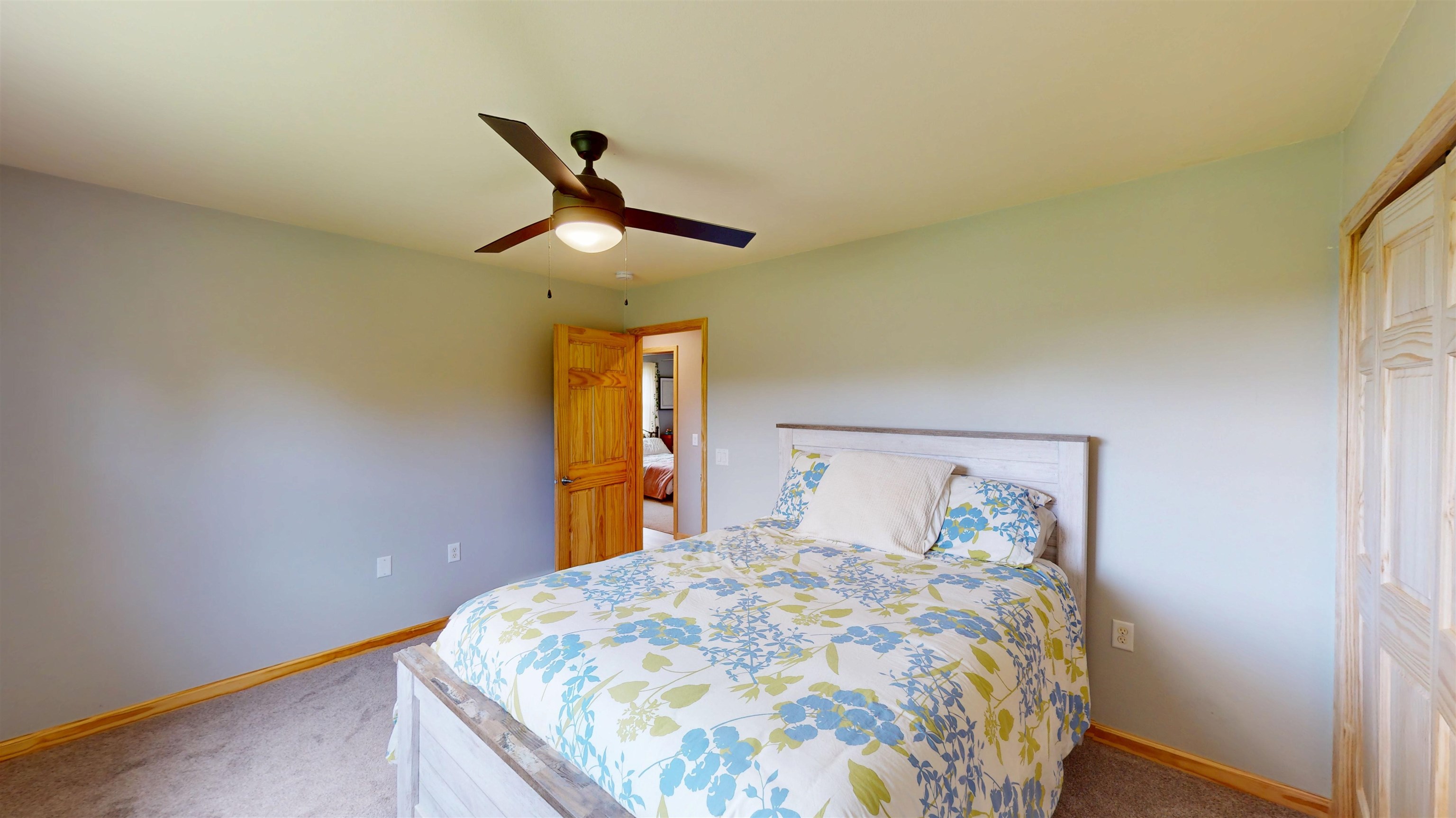 9588 S WASHINGTON AVENUE, Marshfield, Wisconsin 54449, 4 Bedrooms Bedrooms, ,2 BathroomsBathrooms,Residential,For Sale,9588 S WASHINGTON AVENUE,22603235