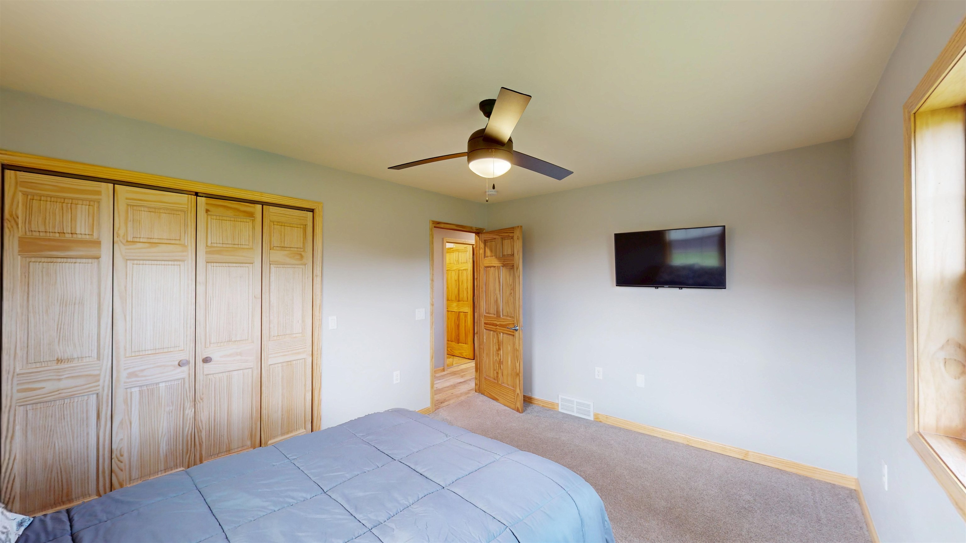 9588 S WASHINGTON AVENUE, Marshfield, Wisconsin 54449, 4 Bedrooms Bedrooms, ,2 BathroomsBathrooms,Residential,For Sale,9588 S WASHINGTON AVENUE,22603235