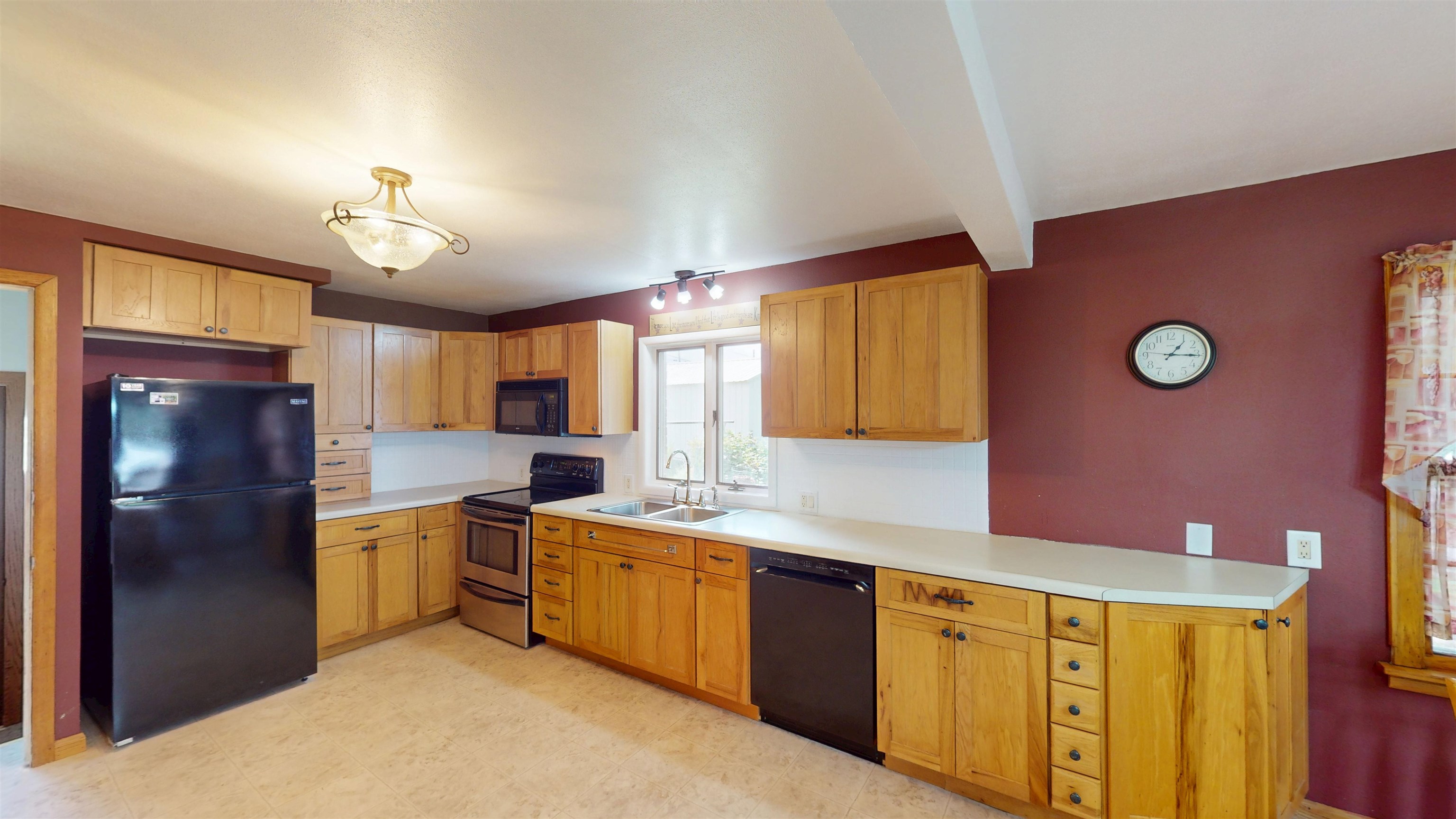 213115 STATE HIGHWAY 97, Stratford, Wisconsin 54484, 3 Bedrooms Bedrooms, ,2 BathroomsBathrooms,Residential,For Sale,213115 STATE HIGHWAY 97,22603236