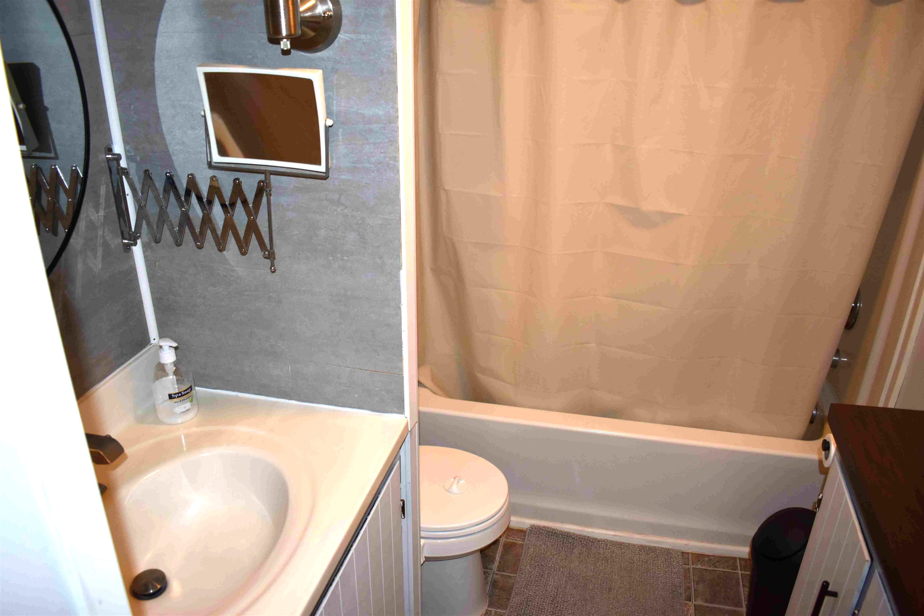 1717 BOYINGTON AVENUE, Stevens Point, Wisconsin 54481, 2 Bedrooms Bedrooms, ,1 BathroomBathrooms,Residential,For Sale,1717 BOYINGTON AVENUE,22603250