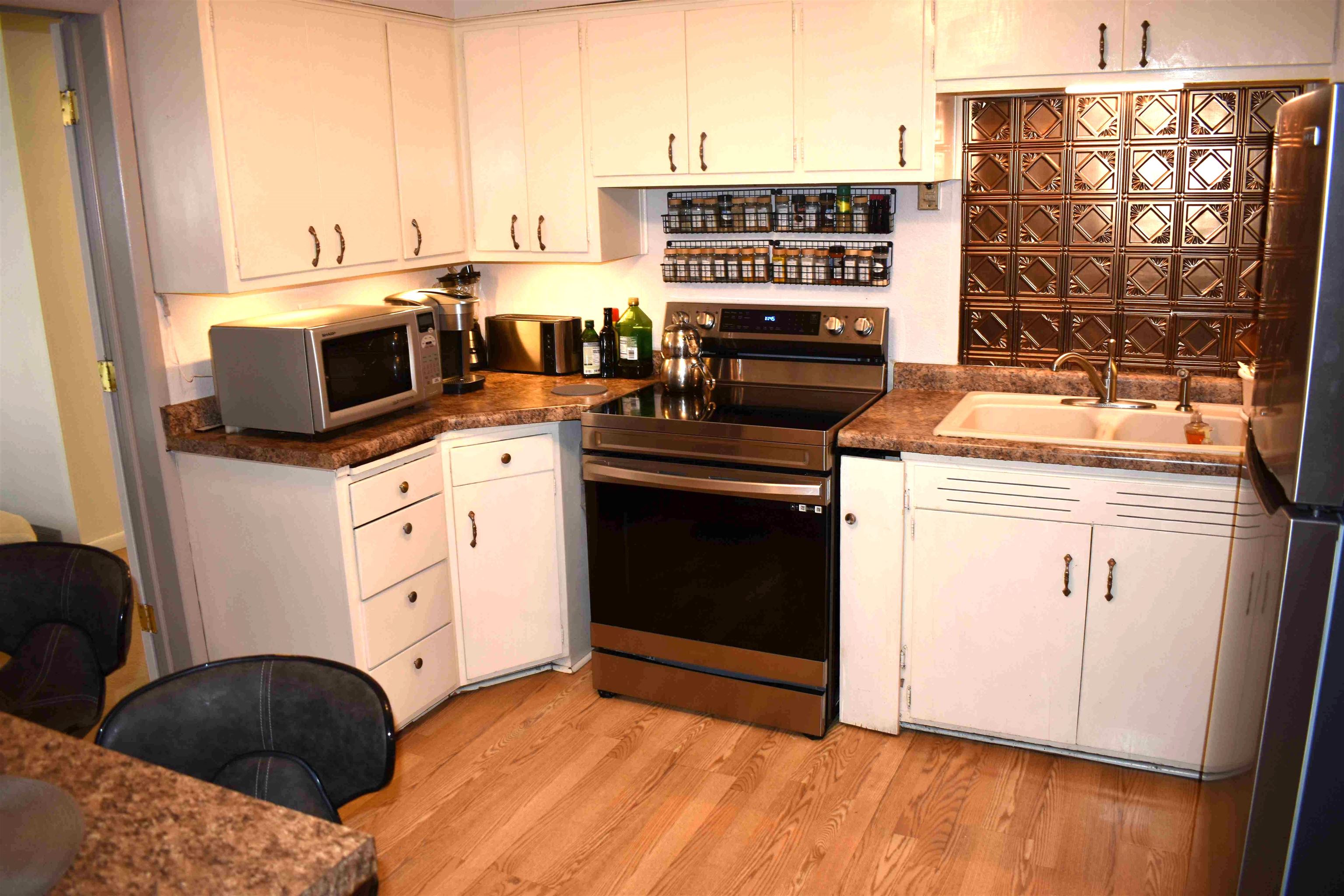1717 BOYINGTON AVENUE, Stevens Point, Wisconsin 54481, 2 Bedrooms Bedrooms, ,1 BathroomBathrooms,Residential,For Sale,1717 BOYINGTON AVENUE,22603250