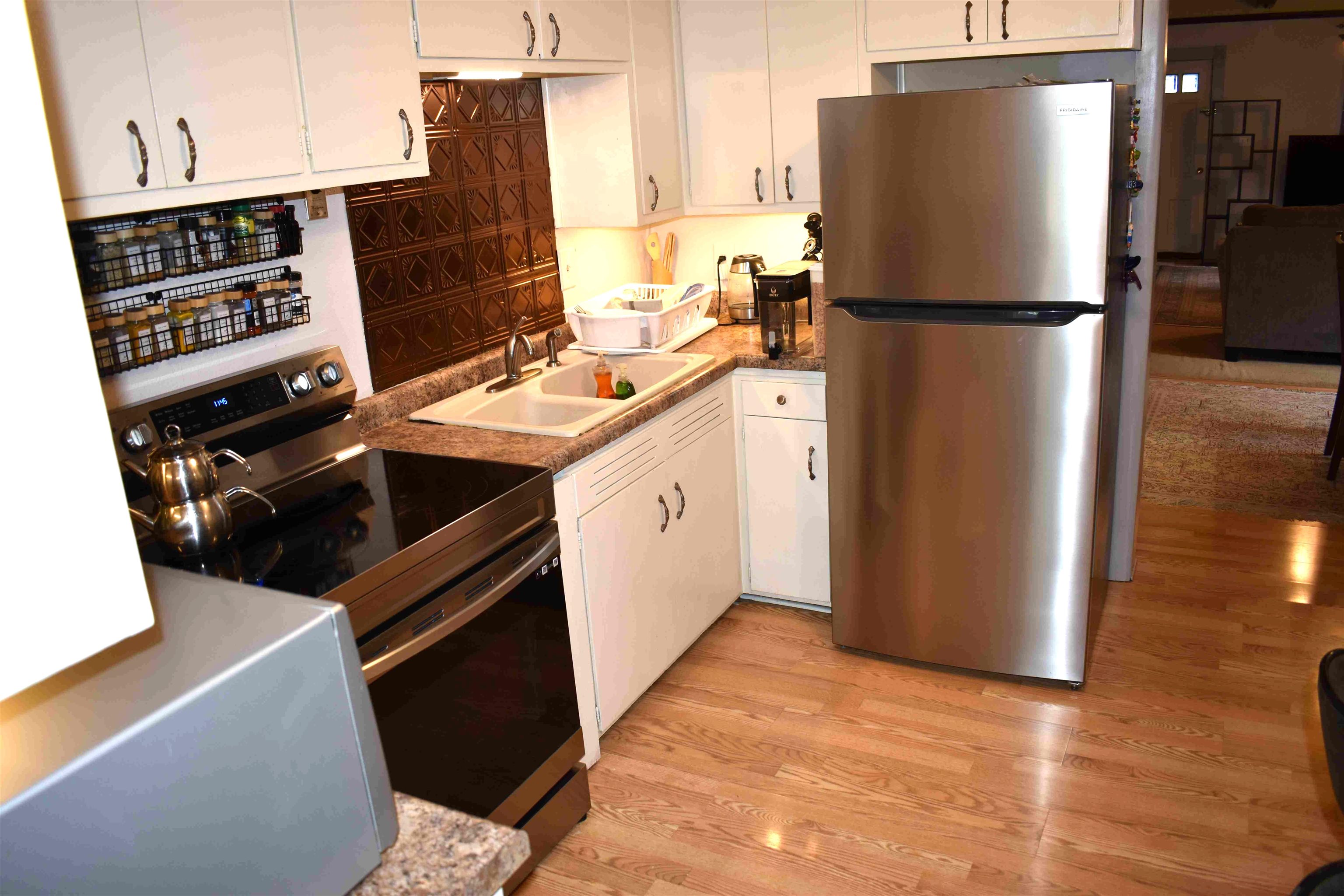 1717 BOYINGTON AVENUE, Stevens Point, Wisconsin 54481, 2 Bedrooms Bedrooms, ,1 BathroomBathrooms,Residential,For Sale,1717 BOYINGTON AVENUE,22603250