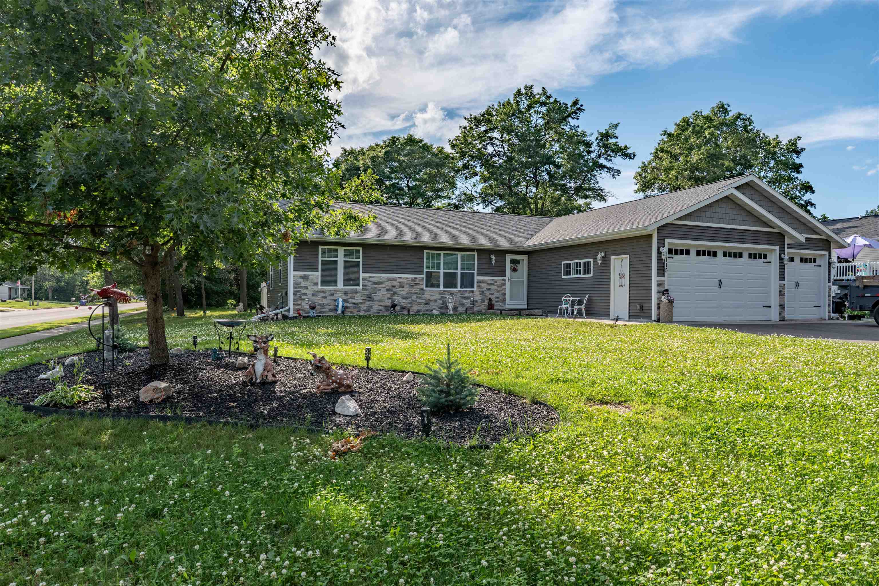 1115 16TH STREET, Mosinee, Wisconsin 54455, 4 Bedrooms Bedrooms, ,3 BathroomsBathrooms,Residential,For Sale,1115 16TH STREET,22603290