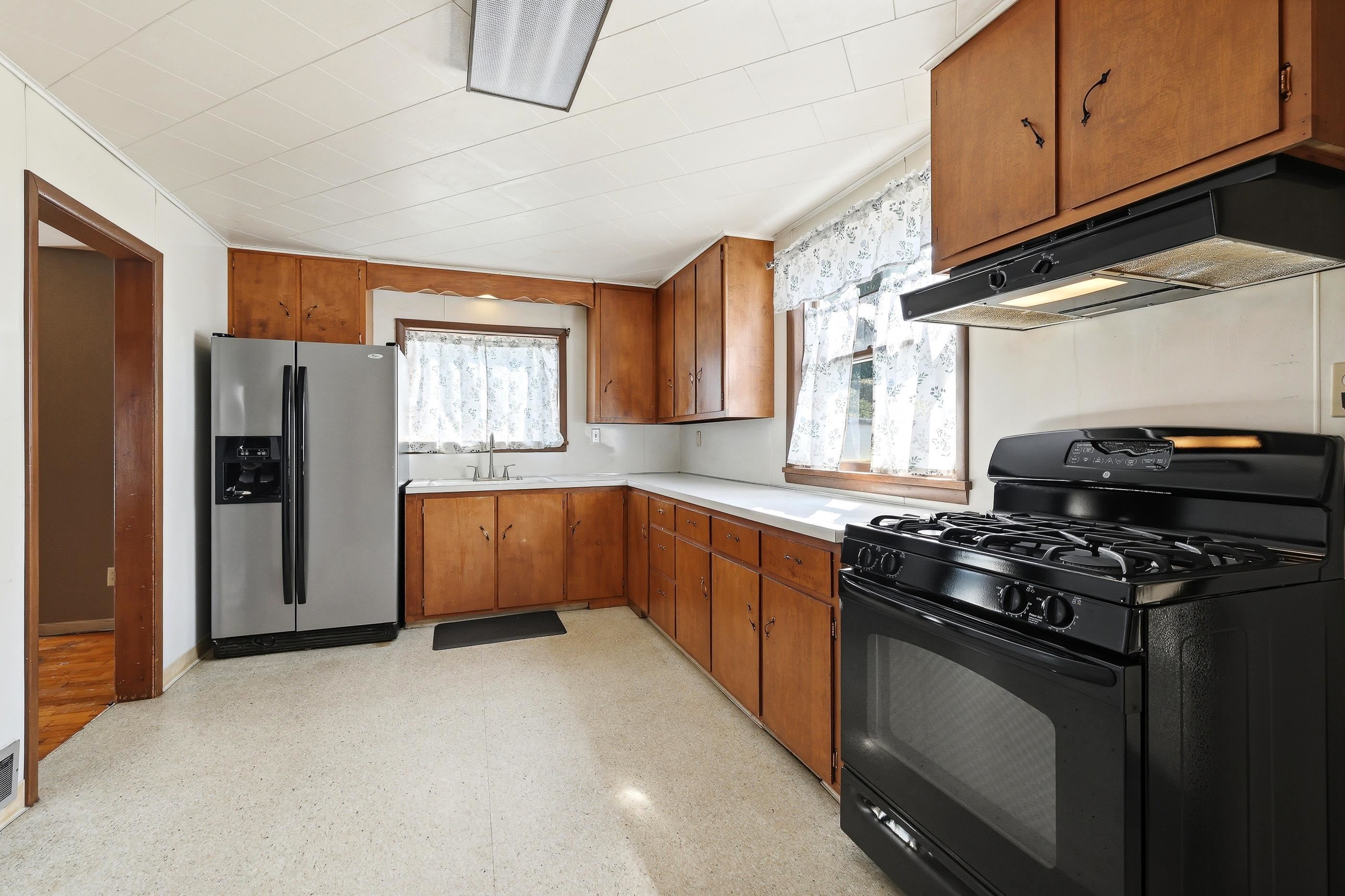 449 W CLARK STREET, Stevens Point, Wisconsin 54481, 4 Bedrooms Bedrooms, ,1 BathroomBathrooms,Residential,For Sale,449 W CLARK STREET,22603332