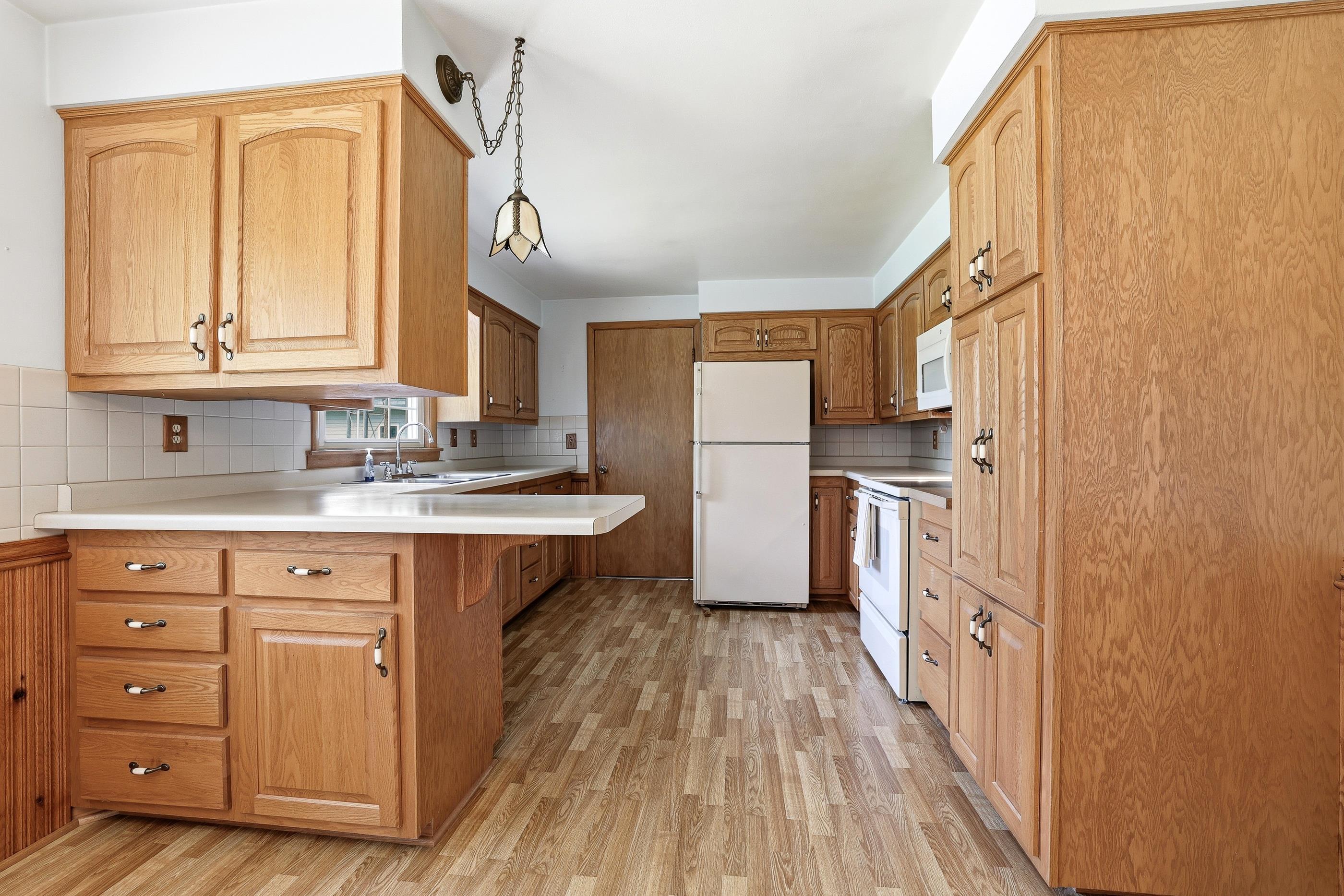 2416 CENTER STREET, Stevens Point, Wisconsin 54481, 3 Bedrooms Bedrooms, ,1 BathroomBathrooms,Residential,For Sale,2416 CENTER STREET,22603339