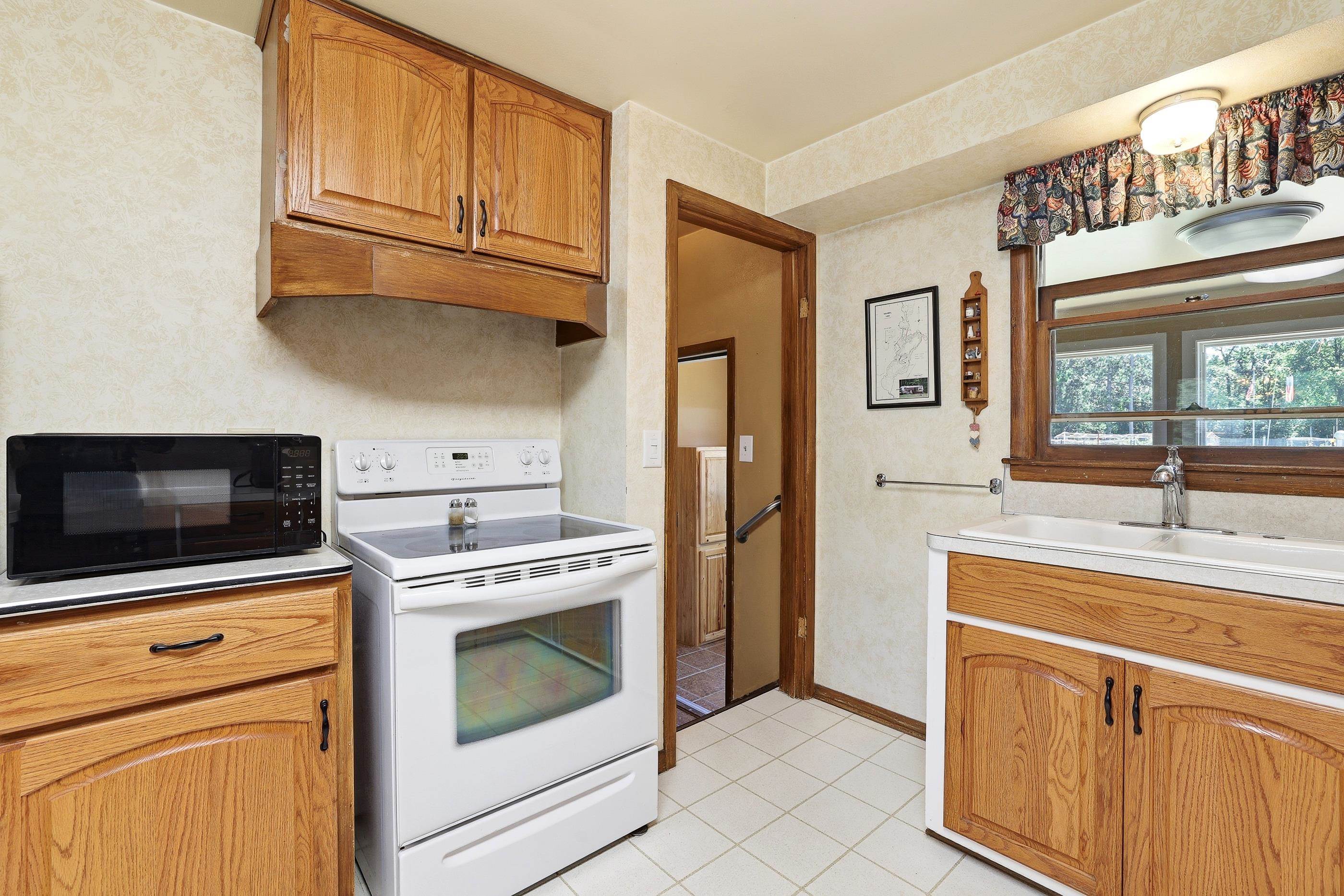 521 MC DILL AVENUE, Stevens Point, Wisconsin 54481, 3 Bedrooms Bedrooms, ,1 BathroomBathrooms,Residential,For Sale,521 MC DILL AVENUE,22603340
