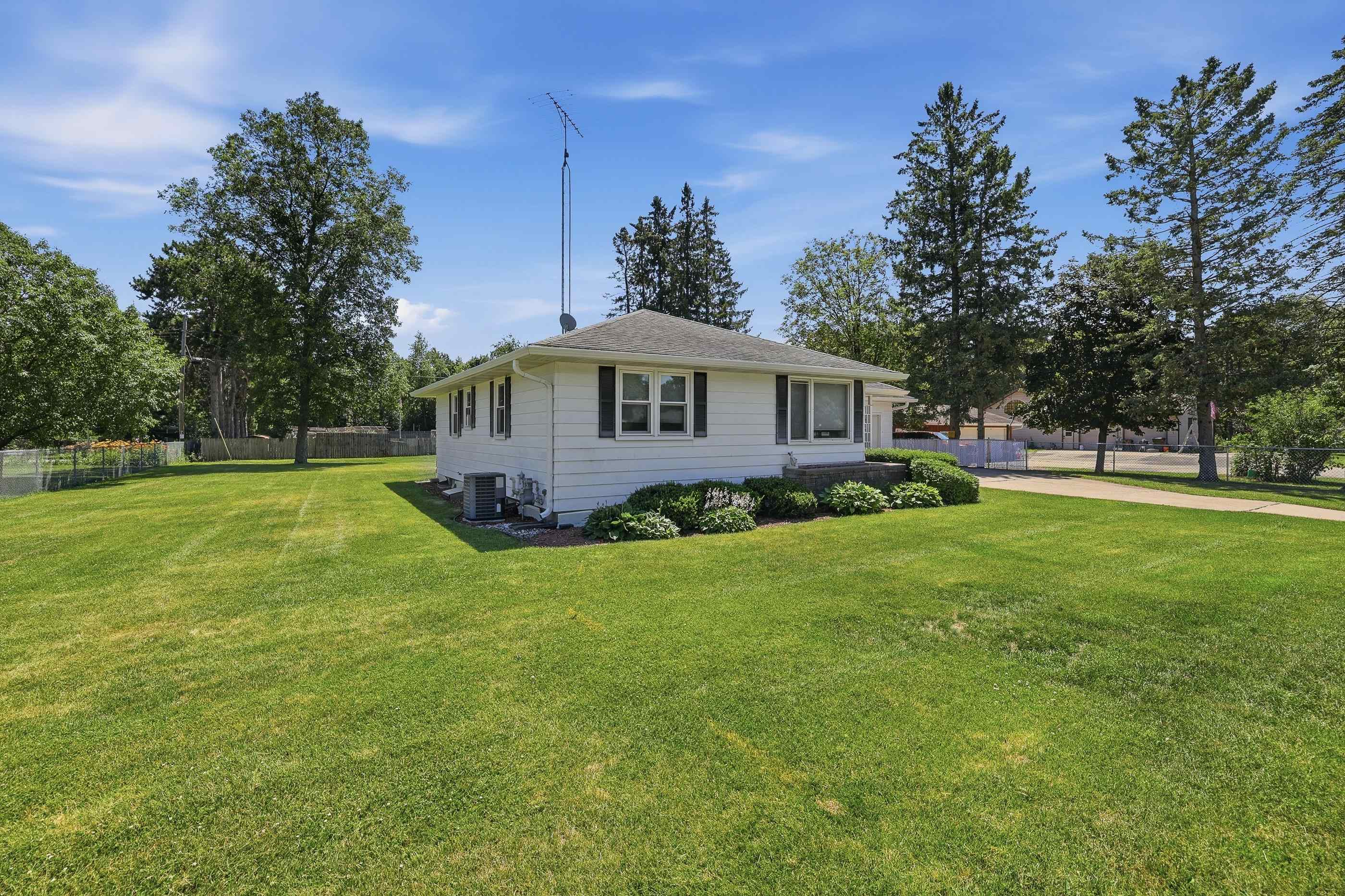 521 MC DILL AVENUE, Stevens Point, Wisconsin 54481, 3 Bedrooms Bedrooms, ,1 BathroomBathrooms,Residential,For Sale,521 MC DILL AVENUE,22603340