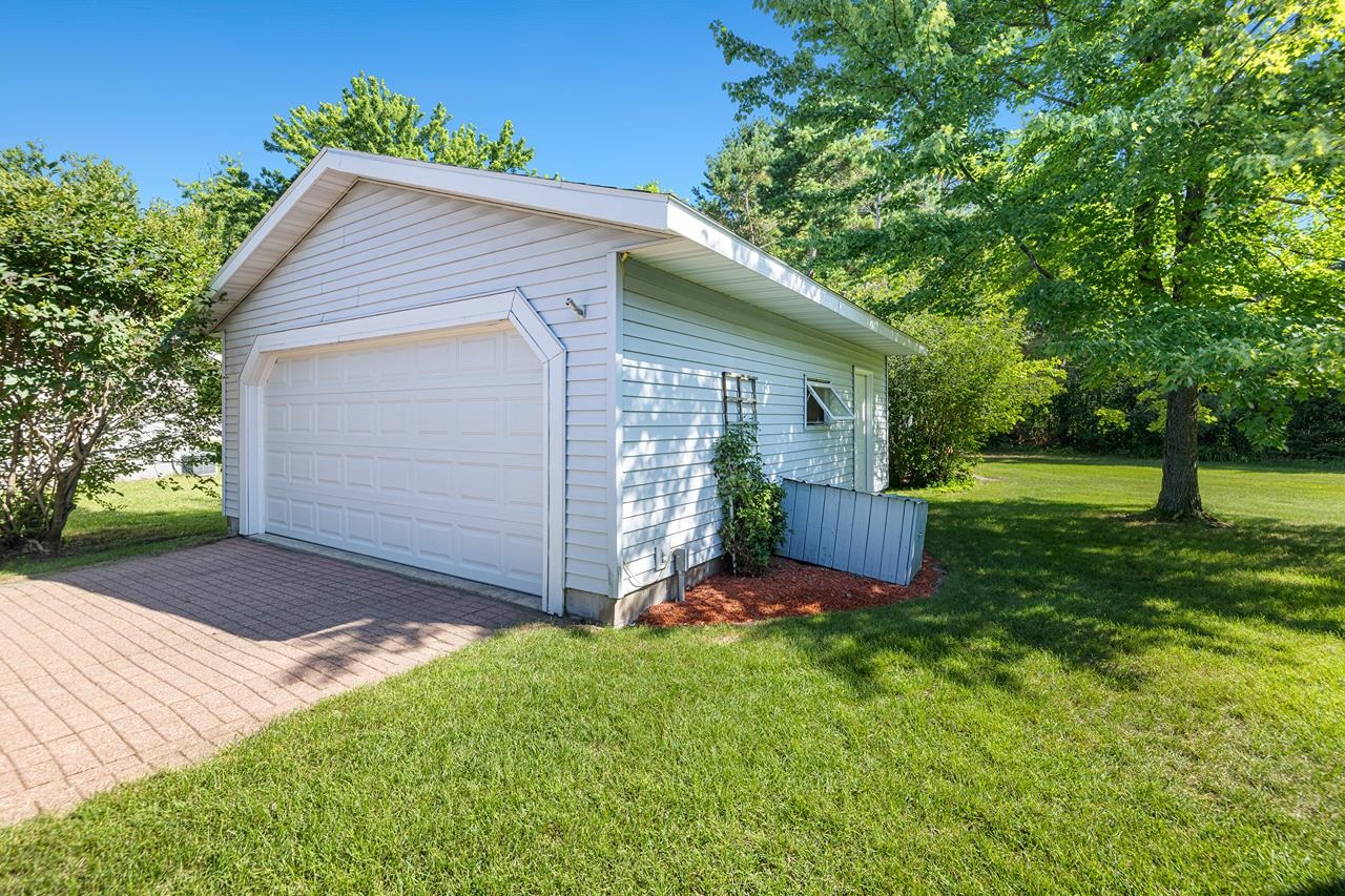 2000 JUNIPER LANE, Plover, Wisconsin 54467, 3 Bedrooms Bedrooms, ,2 BathroomsBathrooms,Residential,For Sale,2000 JUNIPER LANE,22603345