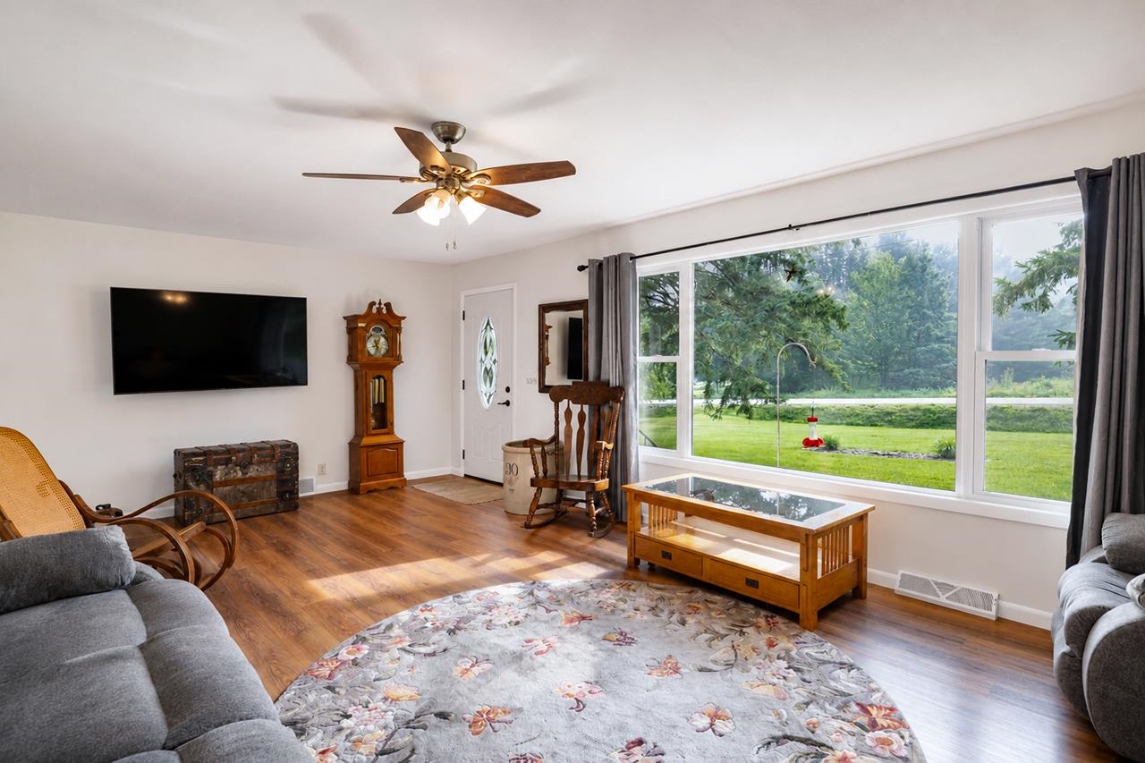 232832 WELLBORN ROAD, Wausau, Wisconsin 54403, 3 Bedrooms Bedrooms, ,1 BathroomBathrooms,Residential,For Sale,232832 WELLBORN ROAD,22603353