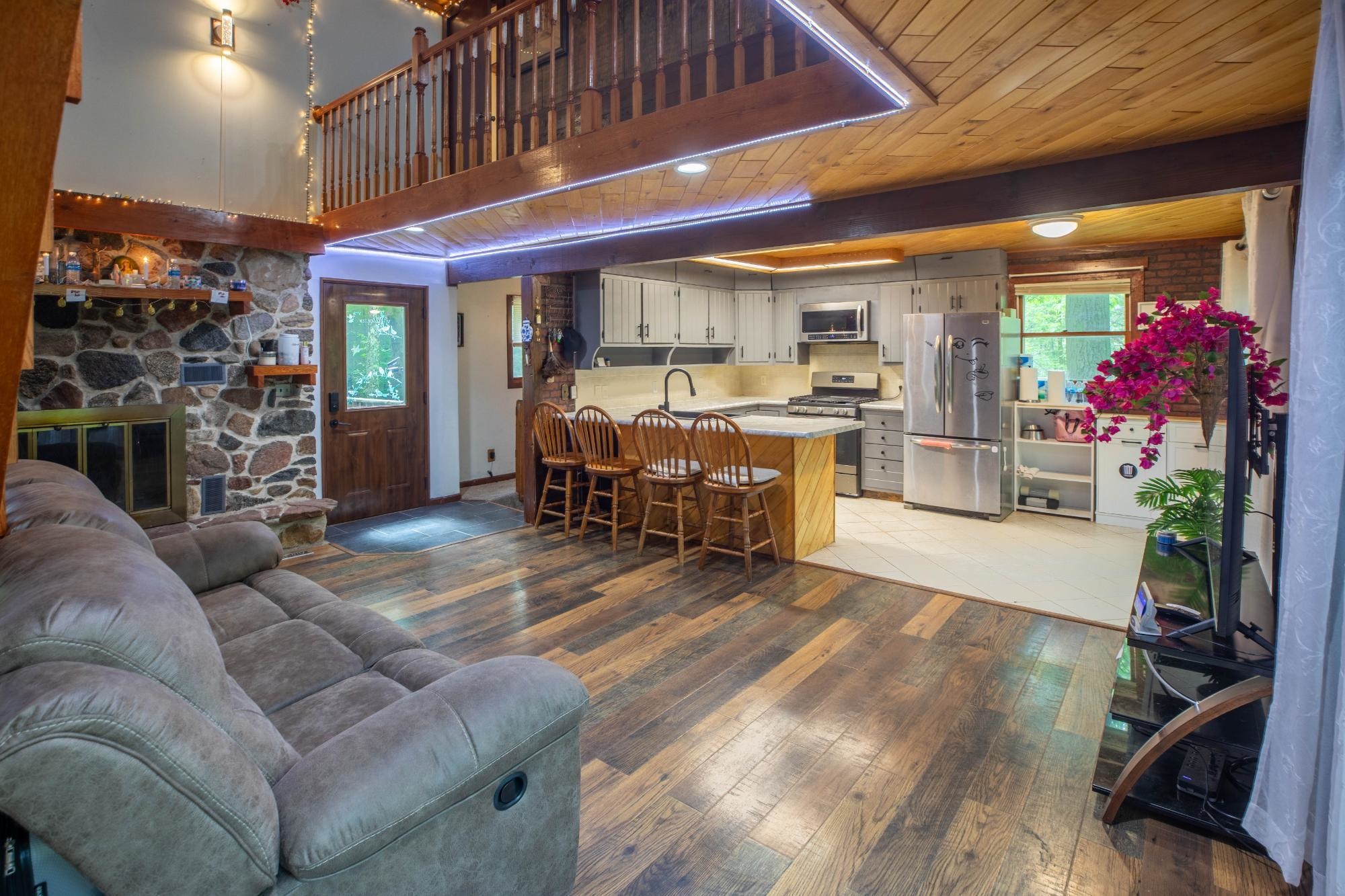 7236 WOODCREST CIRCLE, Rhinelander, Wisconsin 54501, 4 Bedrooms Bedrooms, ,2 BathroomsBathrooms,Residential,For Sale,7236 WOODCREST CIRCLE,22603356