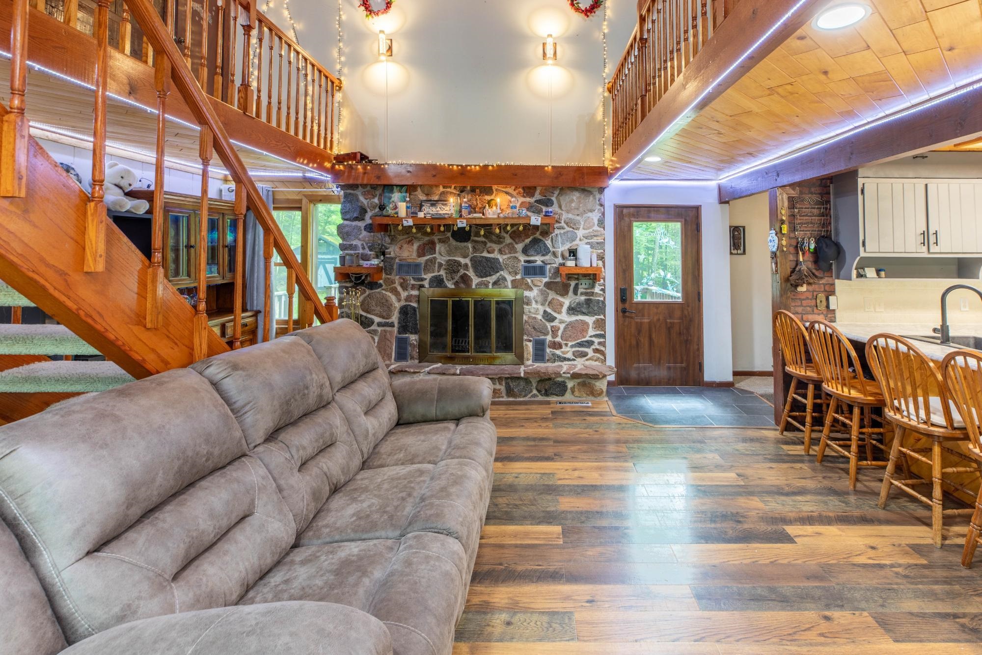 7236 WOODCREST CIRCLE, Rhinelander, Wisconsin 54501, 4 Bedrooms Bedrooms, ,2 BathroomsBathrooms,Residential,For Sale,7236 WOODCREST CIRCLE,22603356