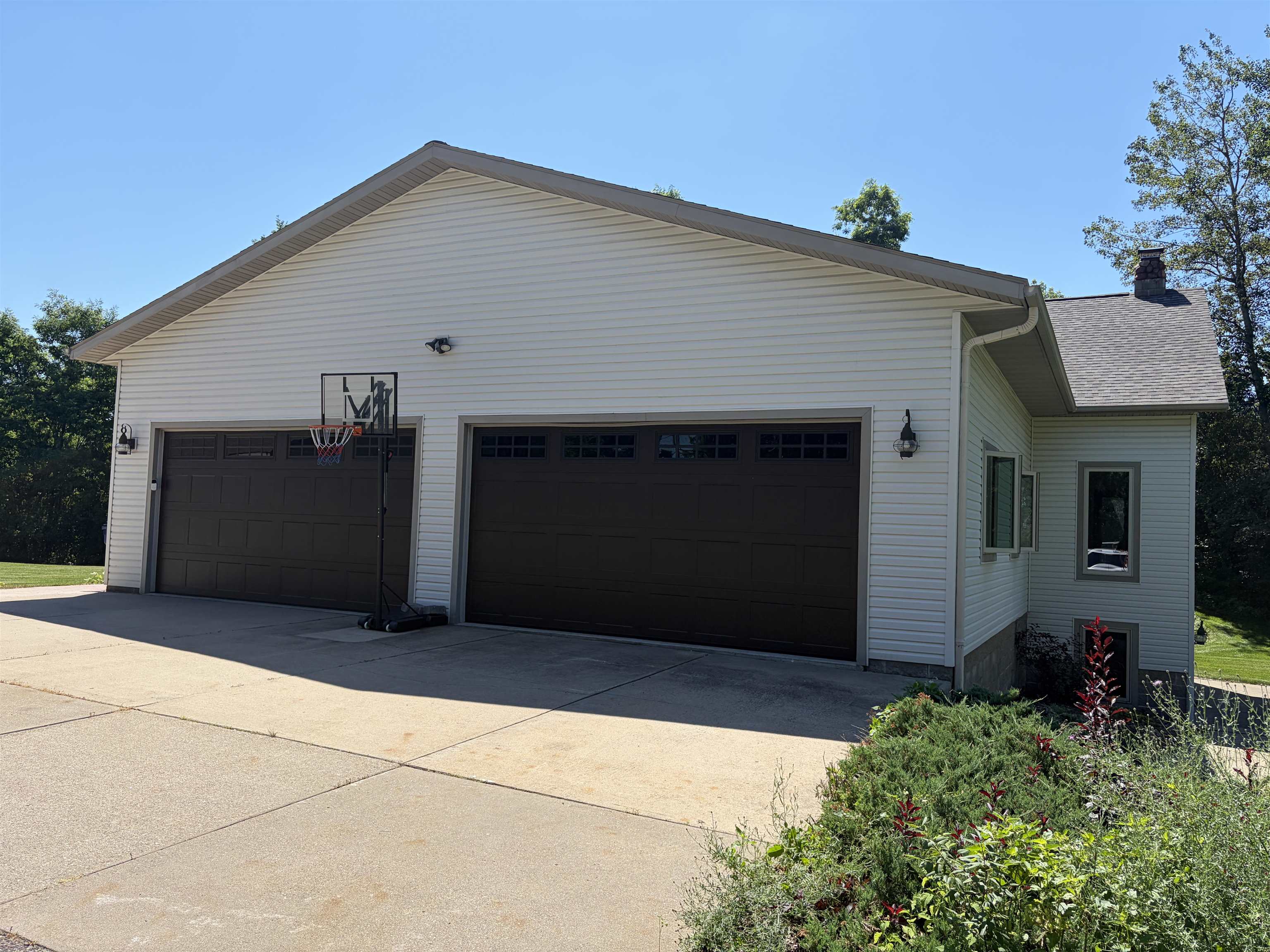 9605 SUMAC CIRCLE, Amherst, Wisconsin 54406, 4 Bedrooms Bedrooms, ,2 BathroomsBathrooms,Residential,For Sale,9605 SUMAC CIRCLE,22603357
