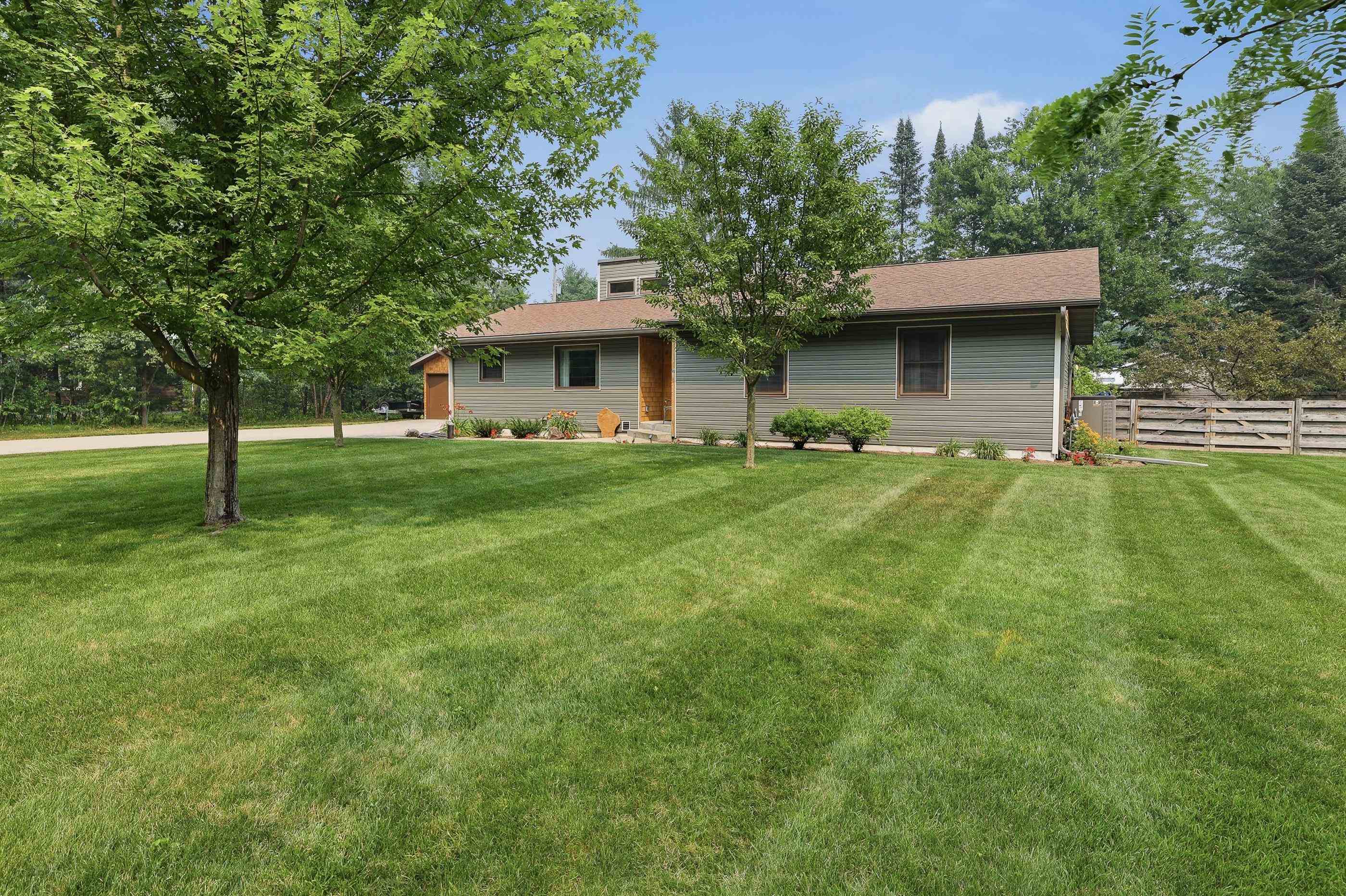 601 LEONARD STREET, Stevens Point, Wisconsin 54482, 3 Bedrooms Bedrooms, ,2 BathroomsBathrooms,Residential,For Sale,601 LEONARD STREET,22603358