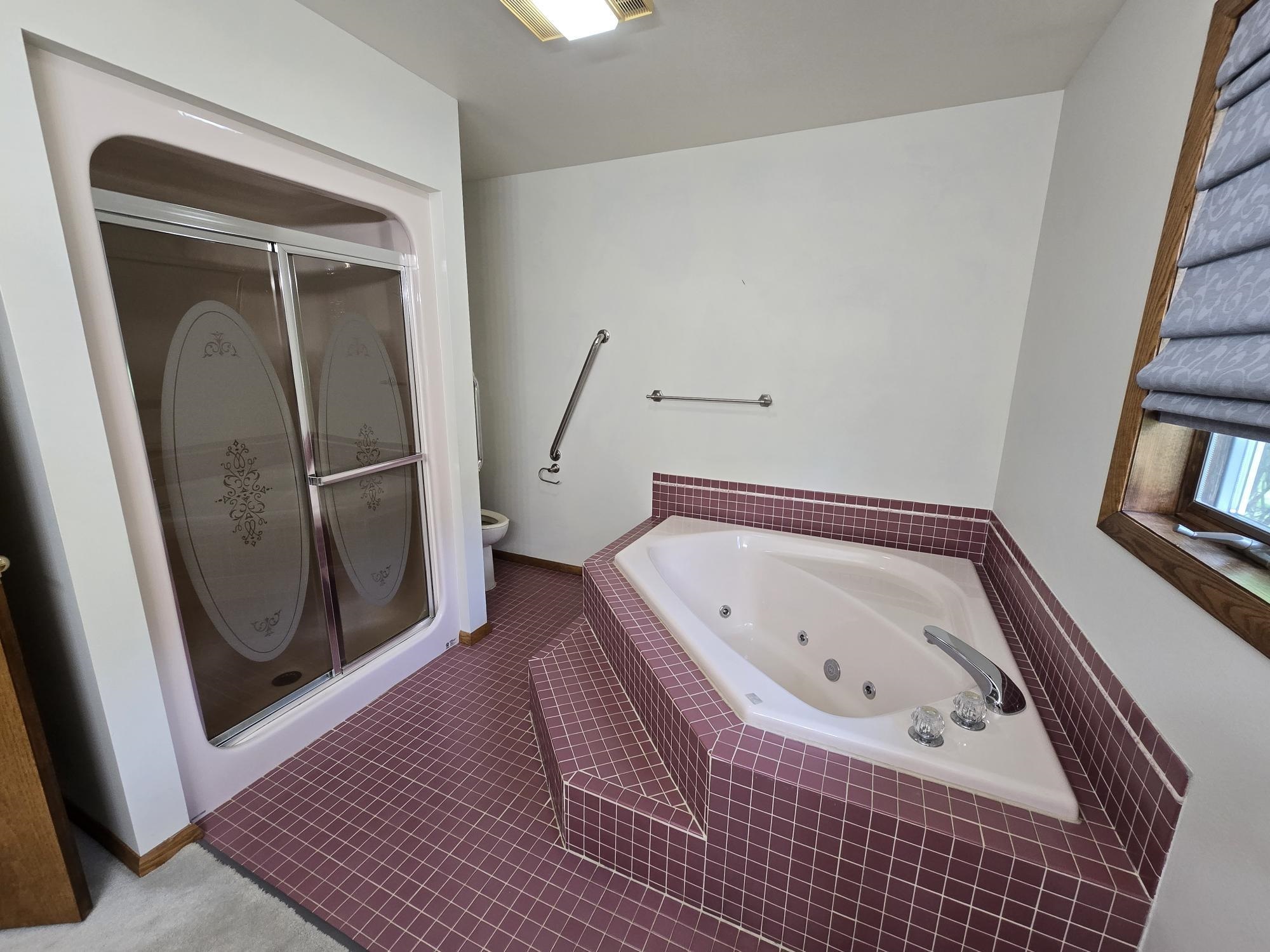8040 WHITE PINE DRIVE, Wisconsin Rapids, Wisconsin 54494, 3 Bedrooms Bedrooms, ,3 BathroomsBathrooms,Residential,For Sale,8040 WHITE PINE DRIVE,22603366