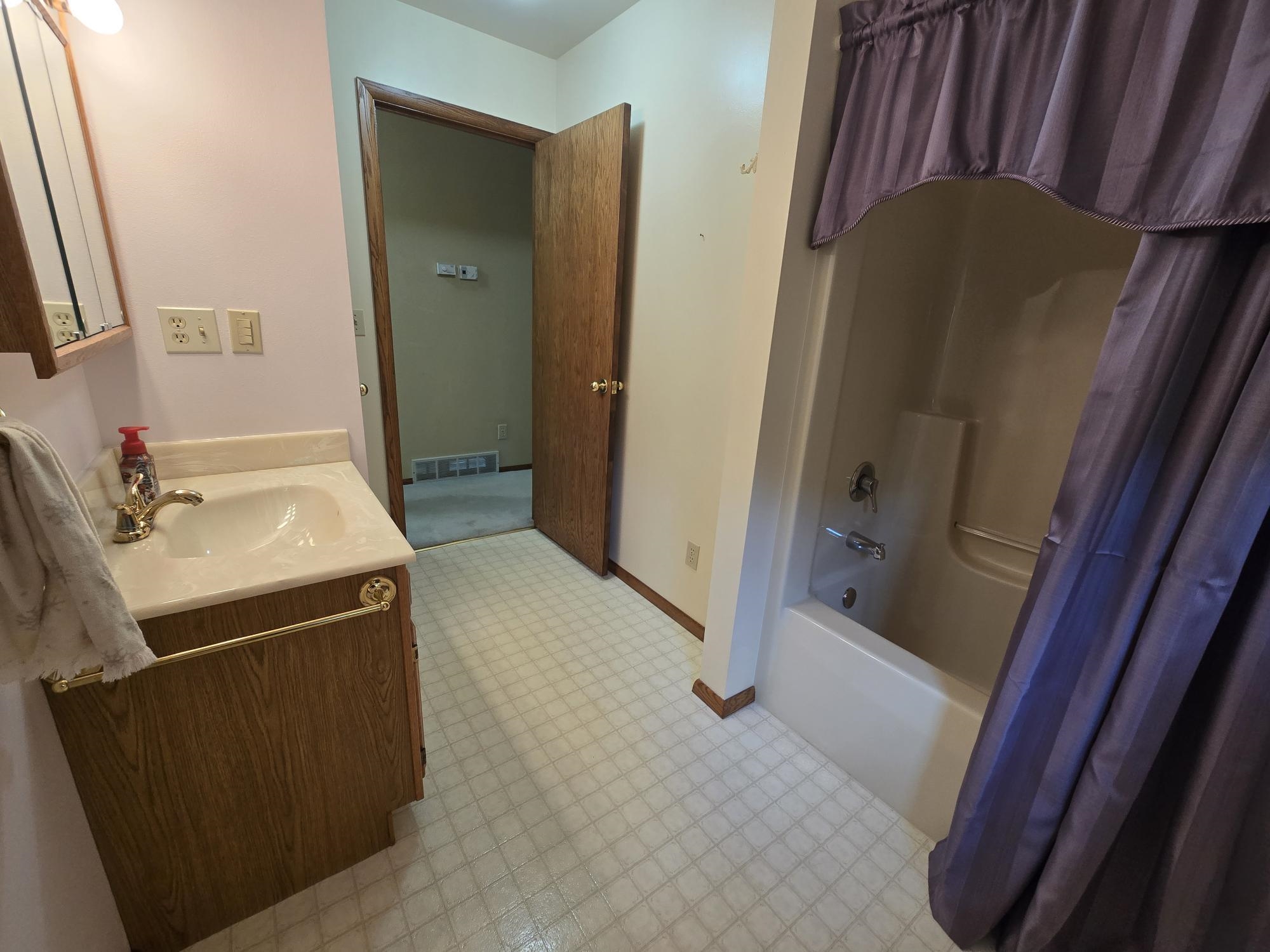 8040 WHITE PINE DRIVE, Wisconsin Rapids, Wisconsin 54494, 3 Bedrooms Bedrooms, ,3 BathroomsBathrooms,Residential,For Sale,8040 WHITE PINE DRIVE,22603366