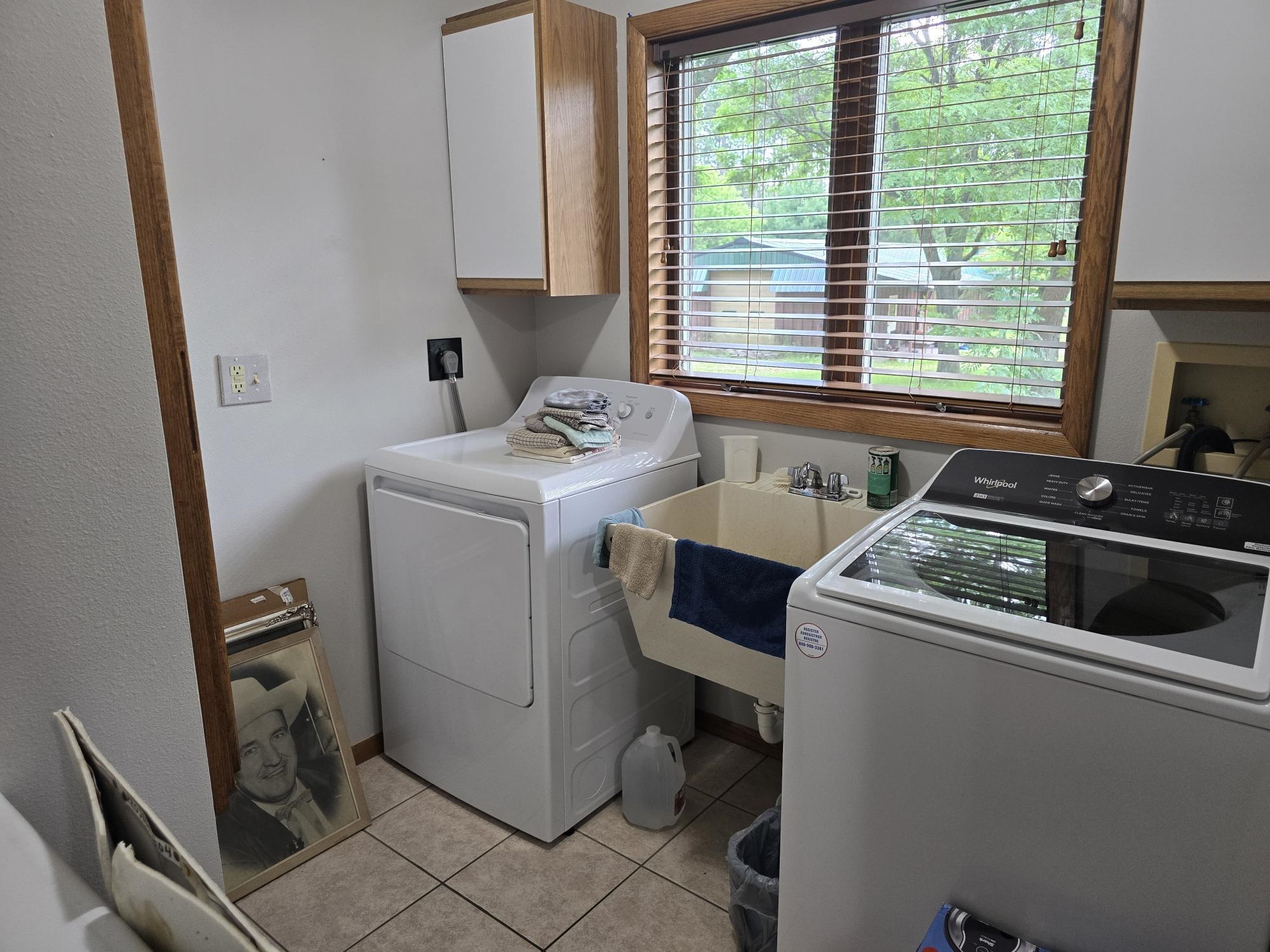 8040 WHITE PINE DRIVE, Wisconsin Rapids, Wisconsin 54494, 3 Bedrooms Bedrooms, ,3 BathroomsBathrooms,Residential,For Sale,8040 WHITE PINE DRIVE,22603366