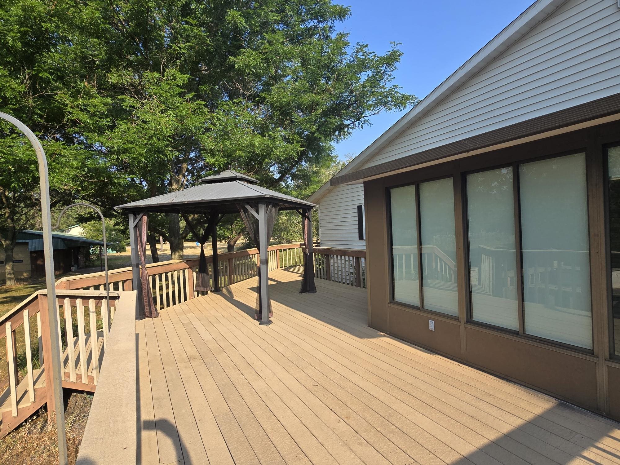 8040 WHITE PINE DRIVE, Wisconsin Rapids, Wisconsin 54494, 3 Bedrooms Bedrooms, ,3 BathroomsBathrooms,Residential,For Sale,8040 WHITE PINE DRIVE,22603366