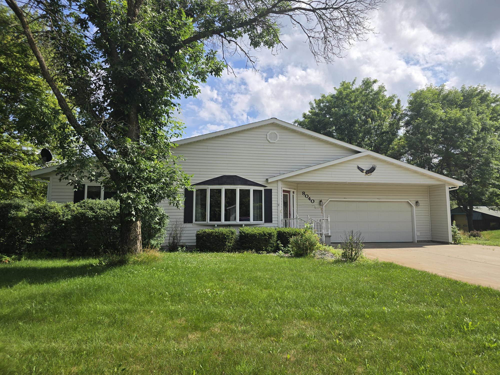 8040 WHITE PINE DRIVE, Wisconsin Rapids, Wisconsin 54494, 3 Bedrooms Bedrooms, ,3 BathroomsBathrooms,Residential,For Sale,8040 WHITE PINE DRIVE,22603366