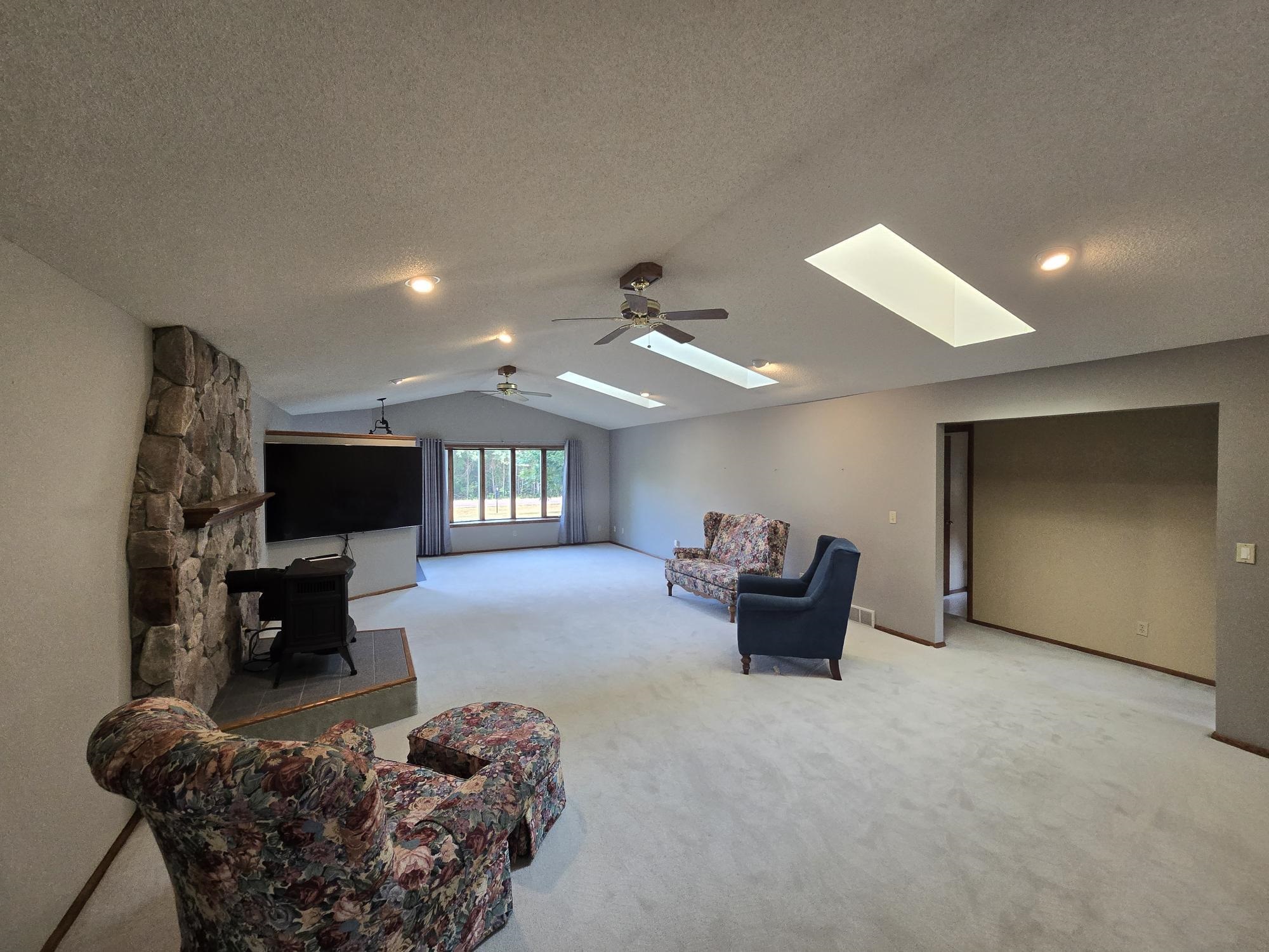 8040 WHITE PINE DRIVE, Wisconsin Rapids, Wisconsin 54494, 3 Bedrooms Bedrooms, ,3 BathroomsBathrooms,Residential,For Sale,8040 WHITE PINE DRIVE,22603366