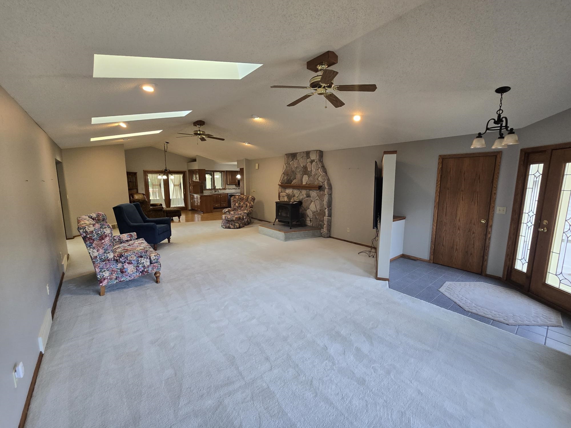 8040 WHITE PINE DRIVE, Wisconsin Rapids, Wisconsin 54494, 3 Bedrooms Bedrooms, ,3 BathroomsBathrooms,Residential,For Sale,8040 WHITE PINE DRIVE,22603366