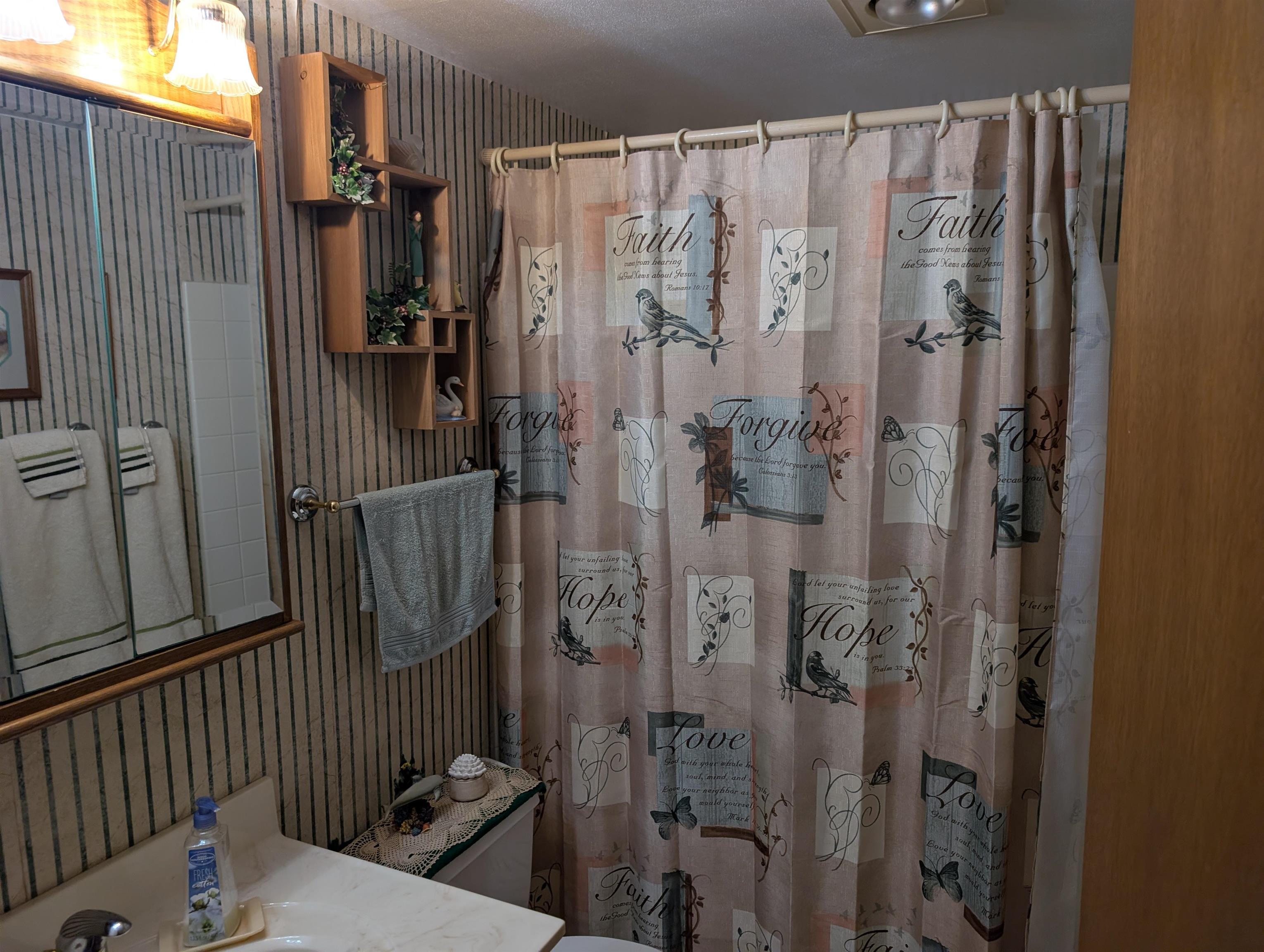 2235 BLUEJAY LANE, Kronenwetter, Wisconsin 54455, 3 Bedrooms Bedrooms, ,2 BathroomsBathrooms,Residential,For Sale,2235 BLUEJAY LANE,22603369