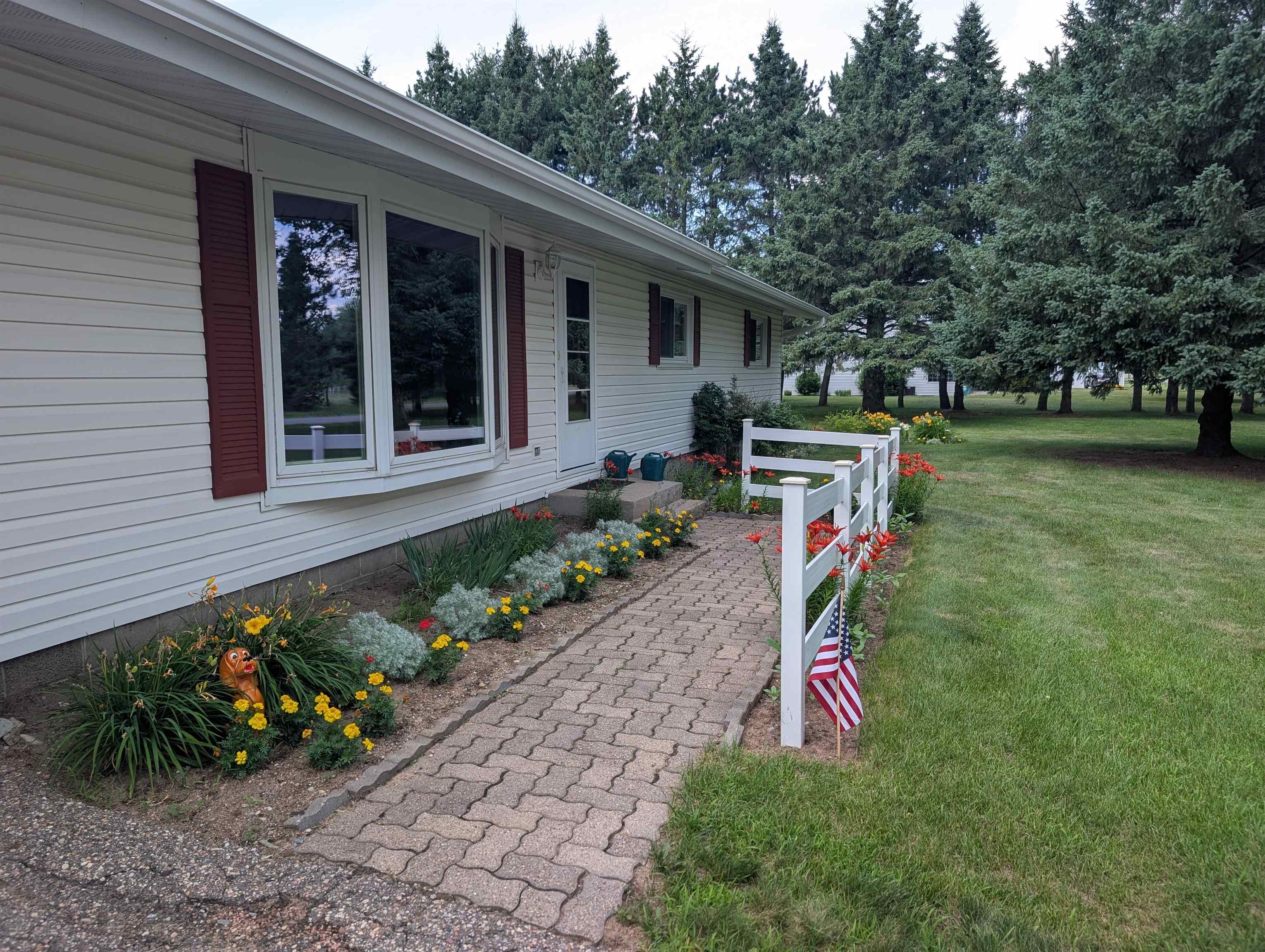 2235 BLUEJAY LANE, Kronenwetter, Wisconsin 54455, 3 Bedrooms Bedrooms, ,2 BathroomsBathrooms,Residential,For Sale,2235 BLUEJAY LANE,22603369