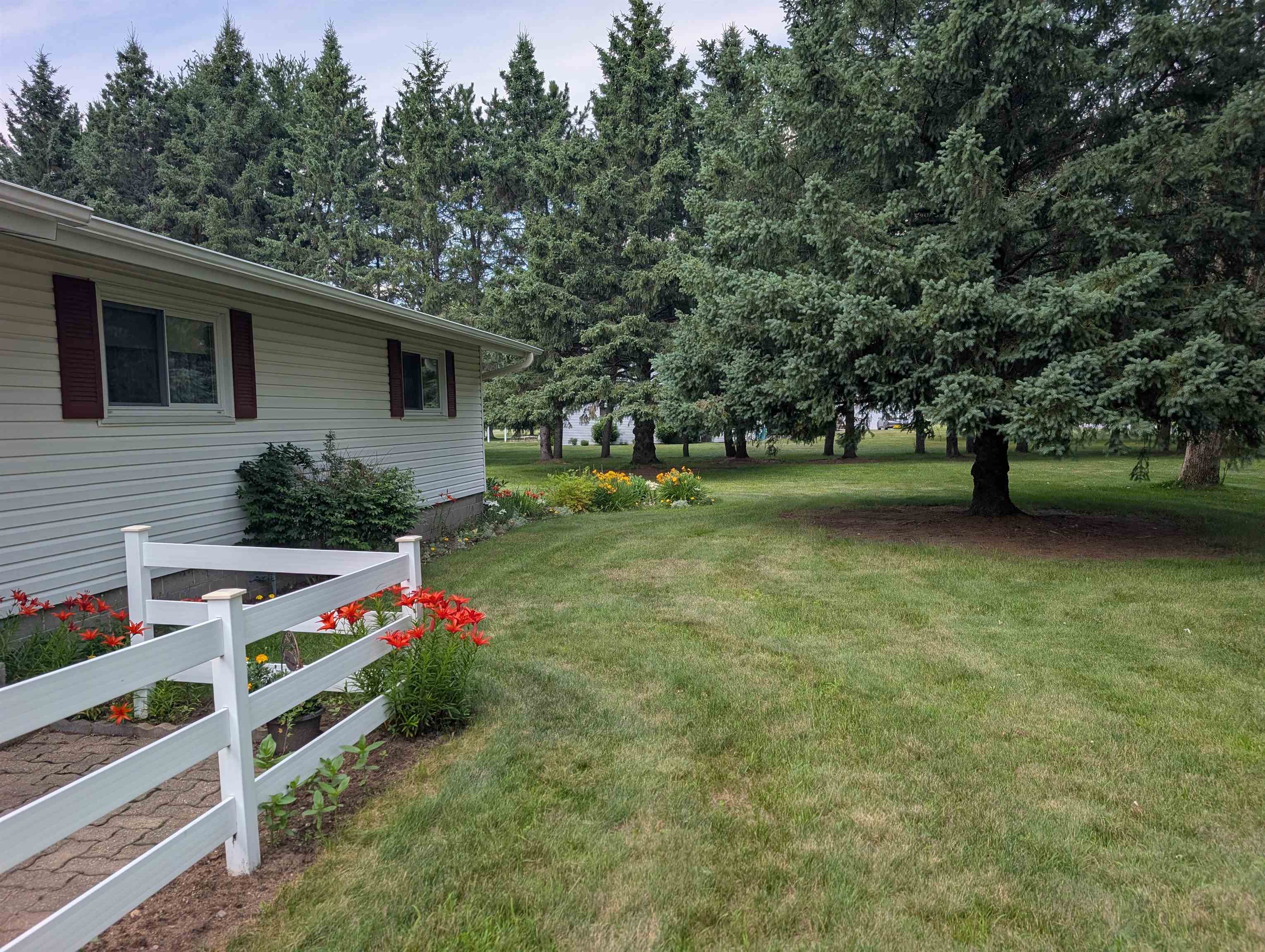2235 BLUEJAY LANE, Kronenwetter, Wisconsin 54455, 3 Bedrooms Bedrooms, ,2 BathroomsBathrooms,Residential,For Sale,2235 BLUEJAY LANE,22603369