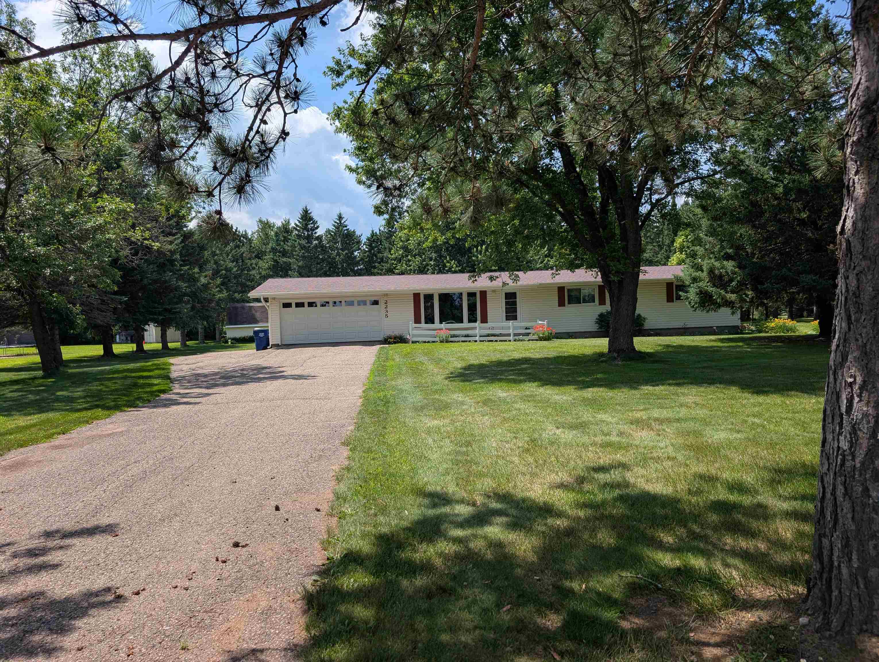2235 BLUEJAY LANE, Kronenwetter, Wisconsin 54455, 3 Bedrooms Bedrooms, ,2 BathroomsBathrooms,Residential,For Sale,2235 BLUEJAY LANE,22603369