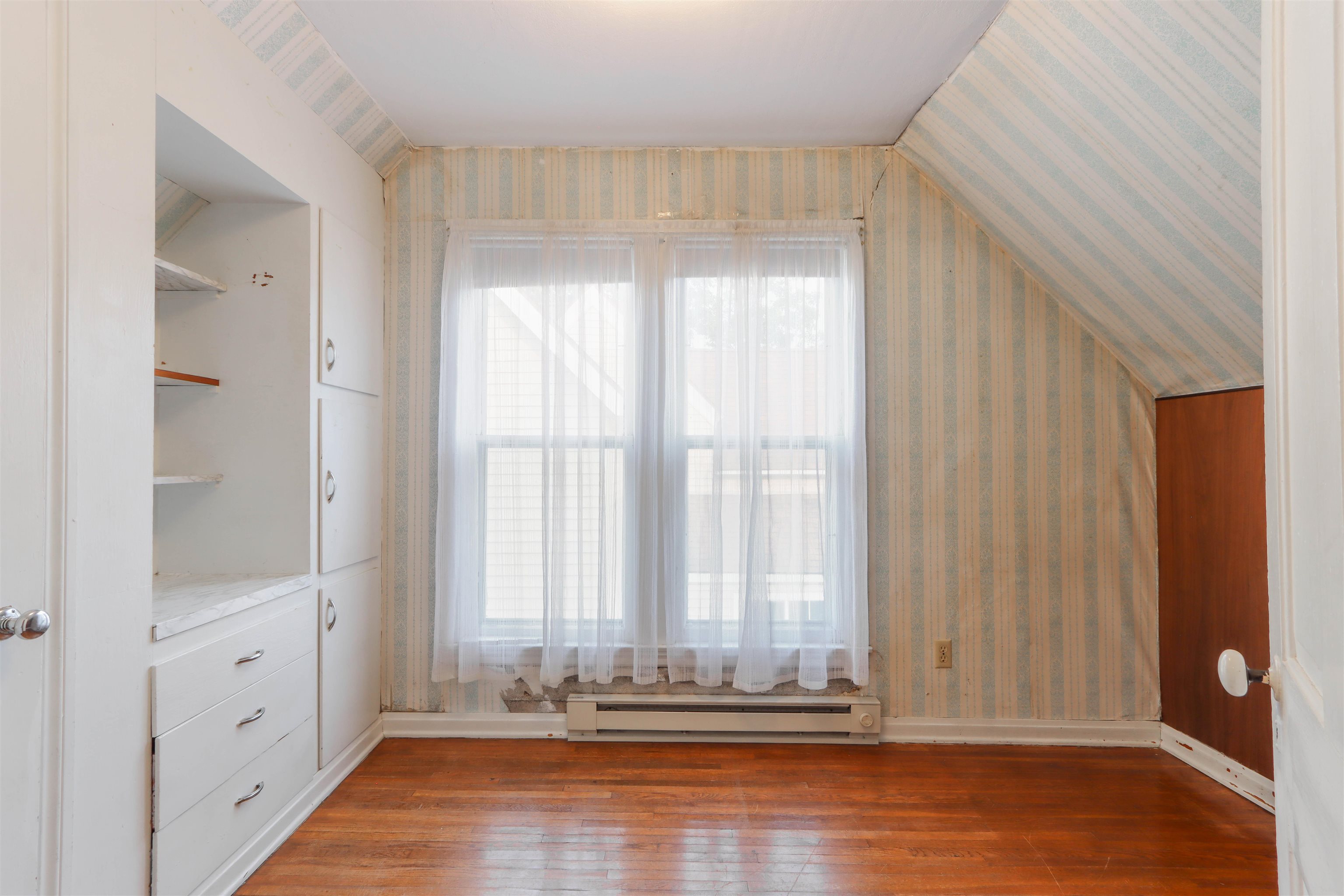 202 2ND STREET EAST, Merrill, Wisconsin 54452, 3 Bedrooms Bedrooms, ,1 BathroomBathrooms,Residential,For Sale,202 2ND STREET EAST,22603371