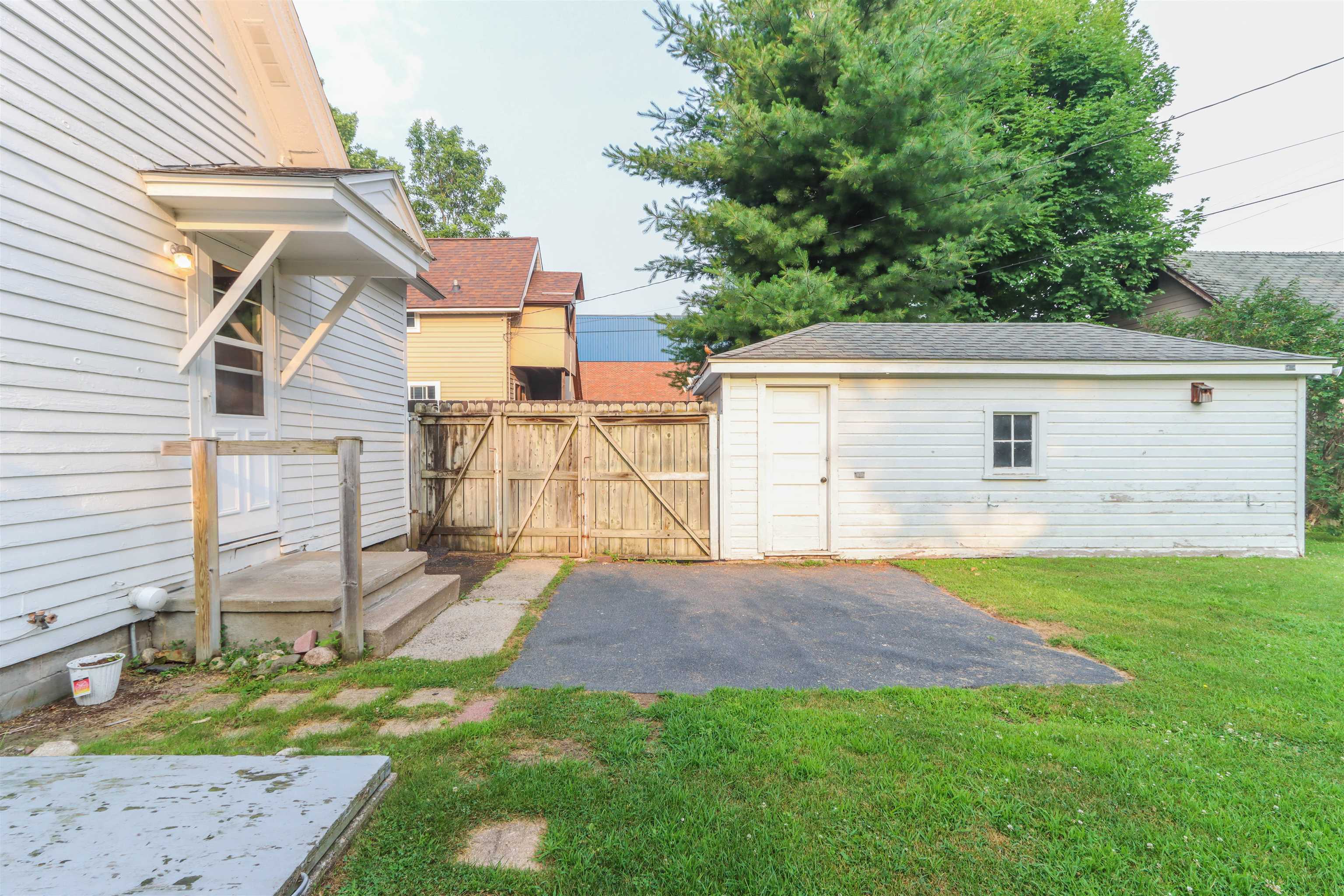 202 2ND STREET EAST, Merrill, Wisconsin 54452, 3 Bedrooms Bedrooms, ,1 BathroomBathrooms,Residential,For Sale,202 2ND STREET EAST,22603371