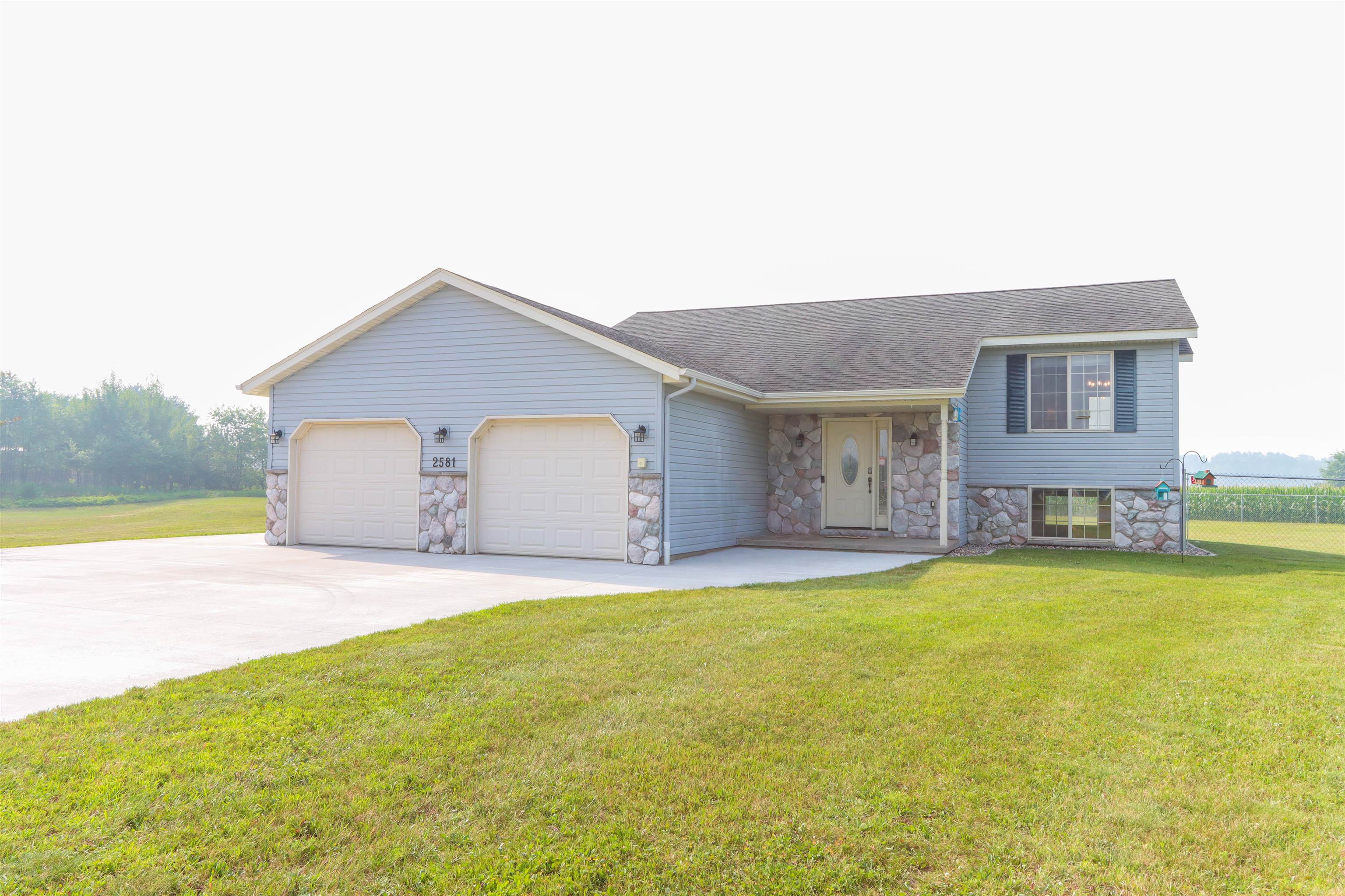 2581 GOLDEN EAGLE ROAD, Kronenwetter, Wisconsin 54455, 3 Bedrooms Bedrooms, ,2 BathroomsBathrooms,Residential,For Sale,2581 GOLDEN EAGLE ROAD,22603372