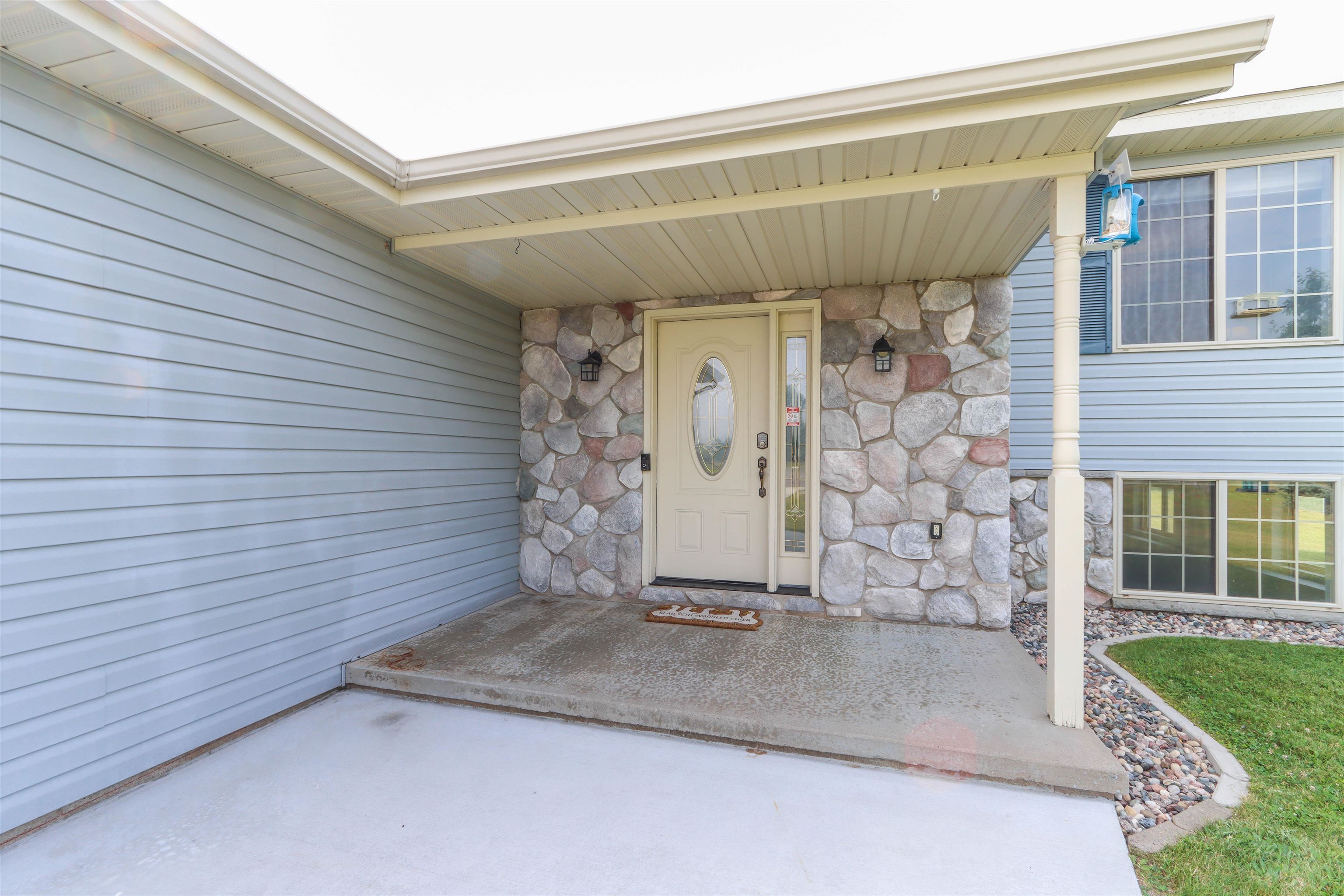 2581 GOLDEN EAGLE ROAD, Kronenwetter, Wisconsin 54455, 3 Bedrooms Bedrooms, ,2 BathroomsBathrooms,Residential,For Sale,2581 GOLDEN EAGLE ROAD,22603372