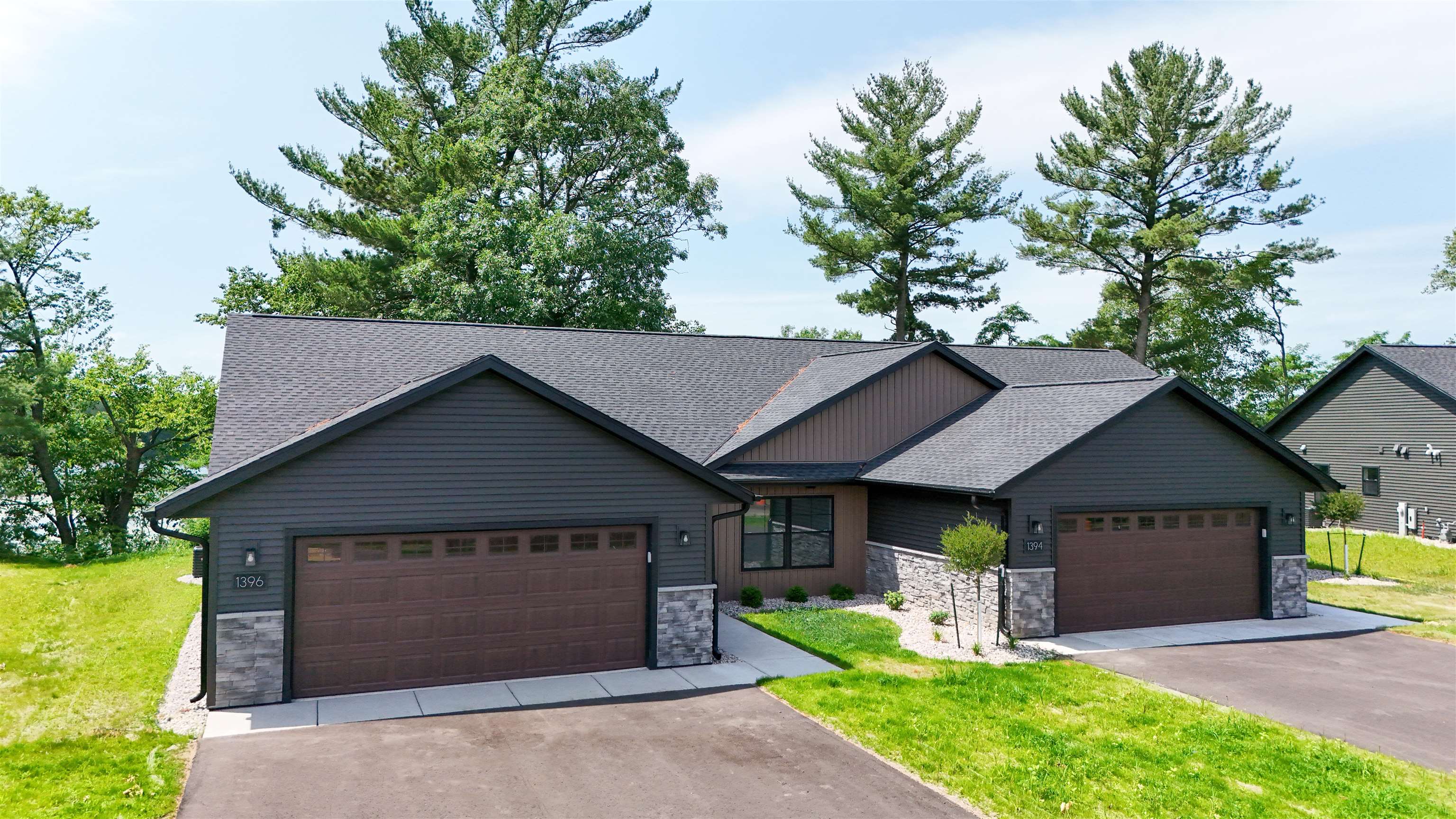 1394 PARK DRIVE, Schofield, Wisconsin 54476, 3 Bedrooms Bedrooms, 6 Rooms Rooms,2 BathroomsBathrooms,Residential,For Sale,1394 PARK DRIVE,22603375