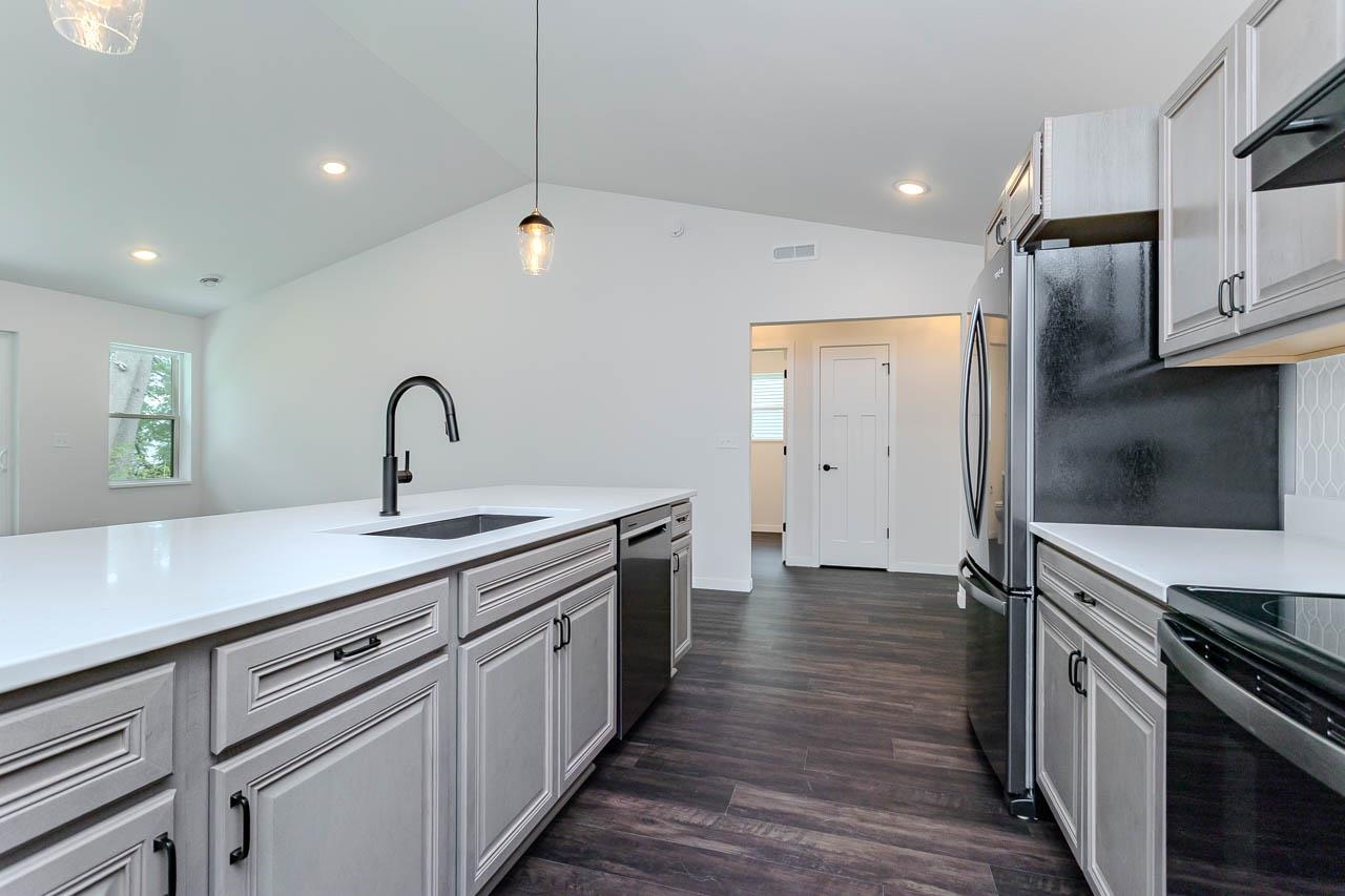 1394 PARK DRIVE, Schofield, Wisconsin 54476, 3 Bedrooms Bedrooms, 6 Rooms Rooms,2 BathroomsBathrooms,Residential,For Sale,1394 PARK DRIVE,22603375