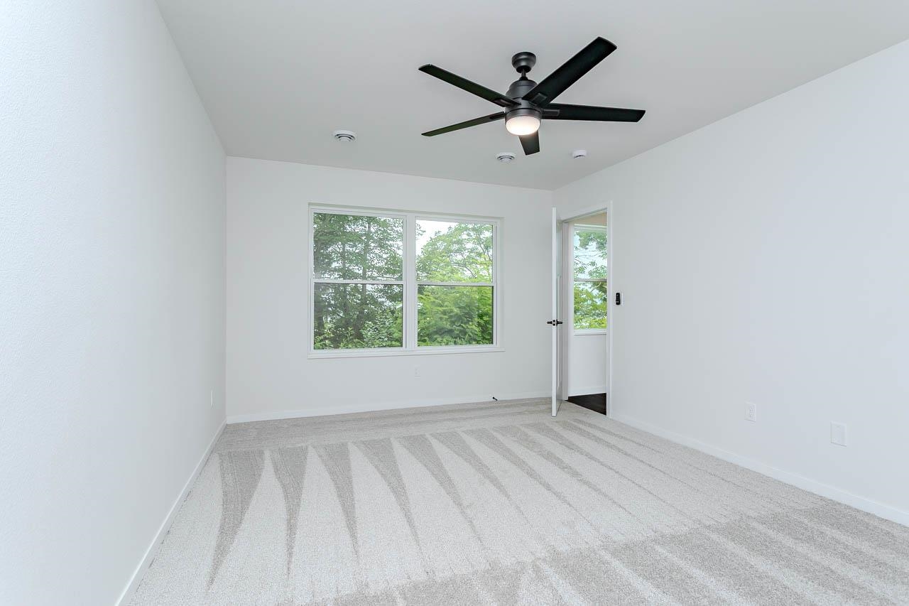 1394 PARK DRIVE, Schofield, Wisconsin 54476, 3 Bedrooms Bedrooms, 6 Rooms Rooms,2 BathroomsBathrooms,Residential,For Sale,1394 PARK DRIVE,22603375