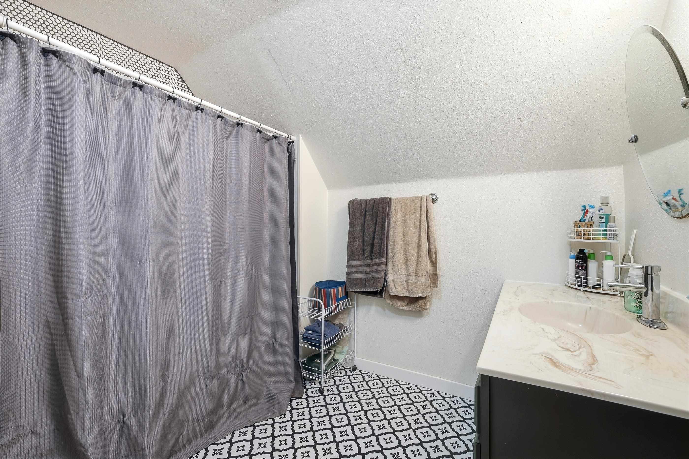 315 W DEPOT STREET, Marshfield, Wisconsin 54449, 3 Bedrooms Bedrooms, ,1 BathroomBathrooms,Residential,For Sale,315 W DEPOT STREET,22603376