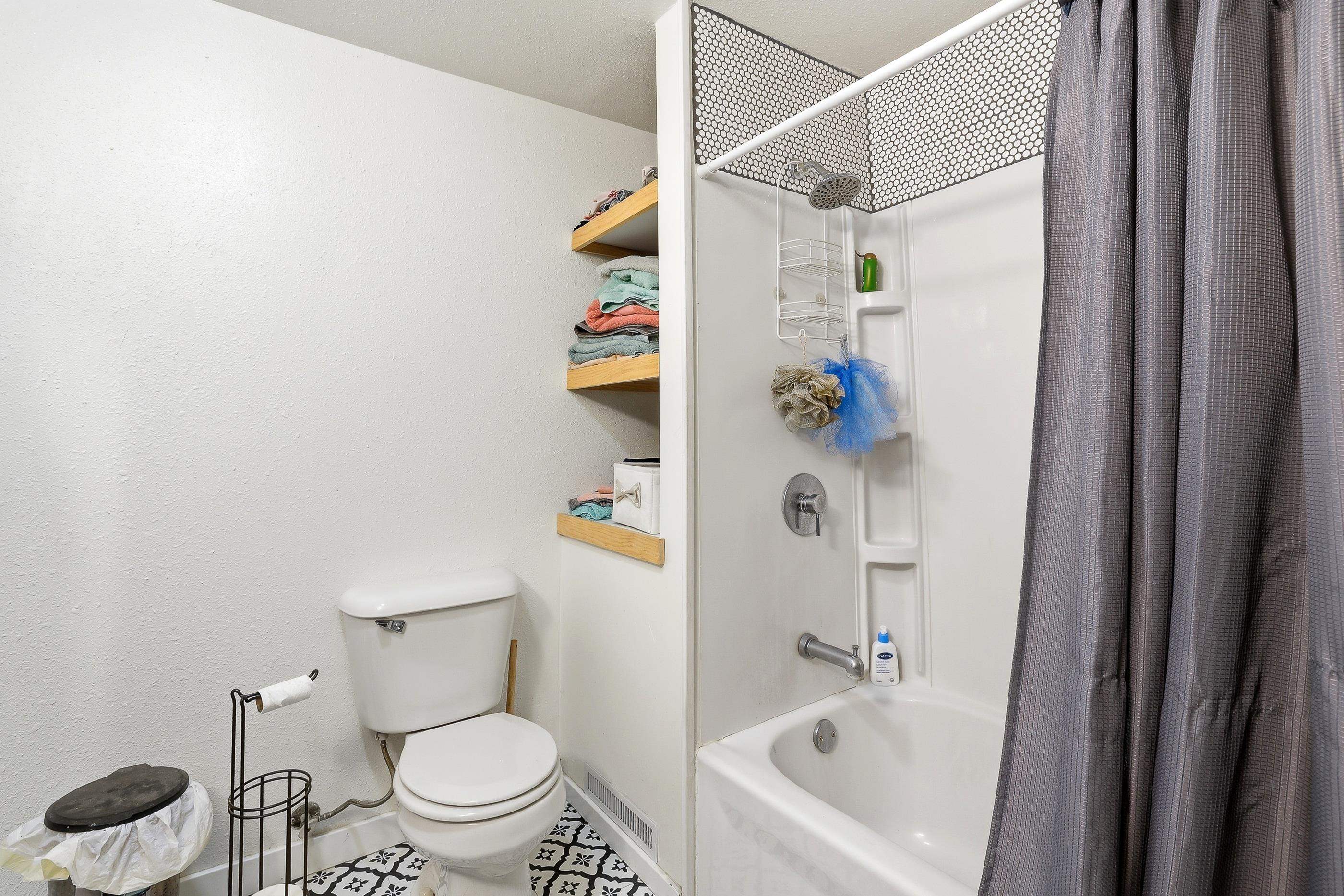 315 W DEPOT STREET, Marshfield, Wisconsin 54449, 3 Bedrooms Bedrooms, ,1 BathroomBathrooms,Residential,For Sale,315 W DEPOT STREET,22603376