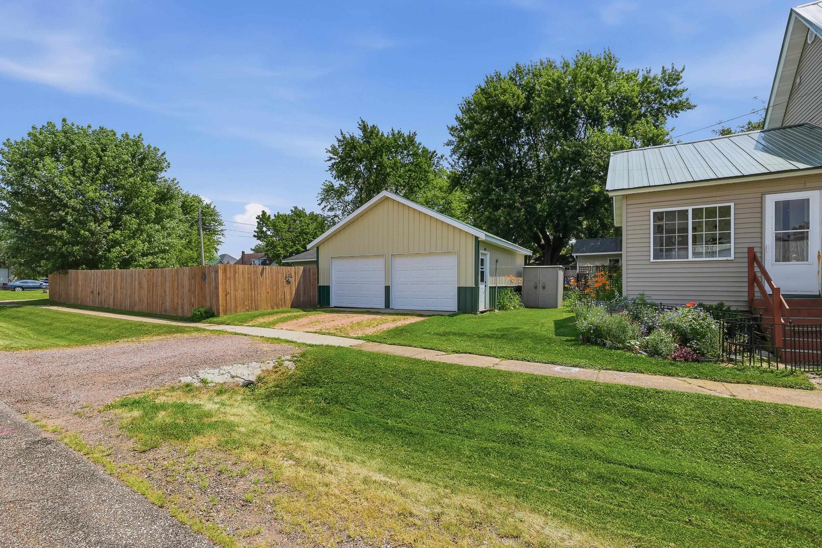 315 W DEPOT STREET, Marshfield, Wisconsin 54449, 3 Bedrooms Bedrooms, ,1 BathroomBathrooms,Residential,For Sale,315 W DEPOT STREET,22603376