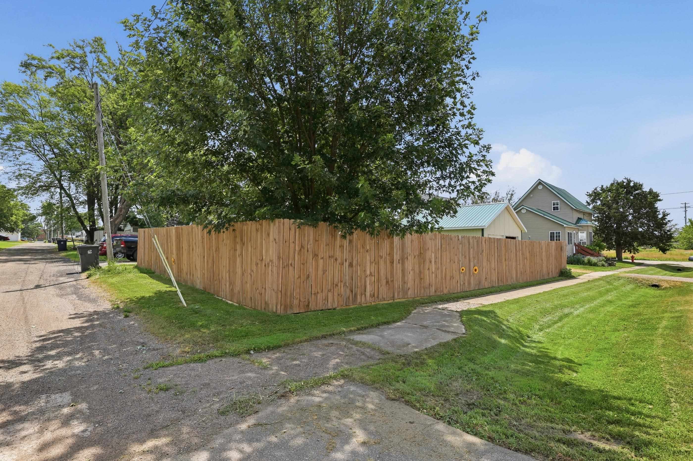 315 W DEPOT STREET, Marshfield, Wisconsin 54449, 3 Bedrooms Bedrooms, ,1 BathroomBathrooms,Residential,For Sale,315 W DEPOT STREET,22603376
