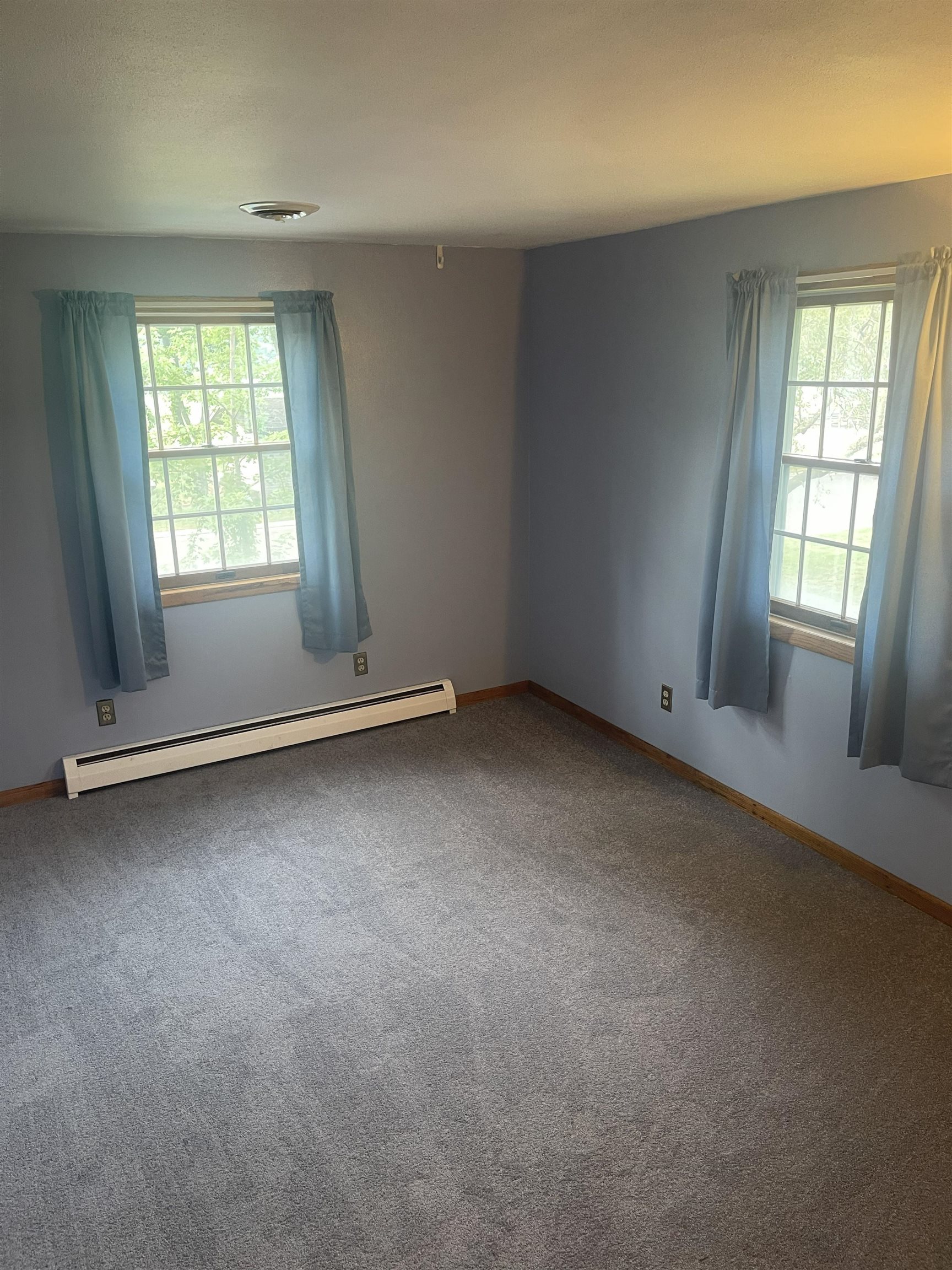 409 W BUTTERNUT STREET, Abbotsford, Wisconsin 54405, 4 Bedrooms Bedrooms, ,3 BathroomsBathrooms,Residential,For Sale,409 W BUTTERNUT STREET,22603379