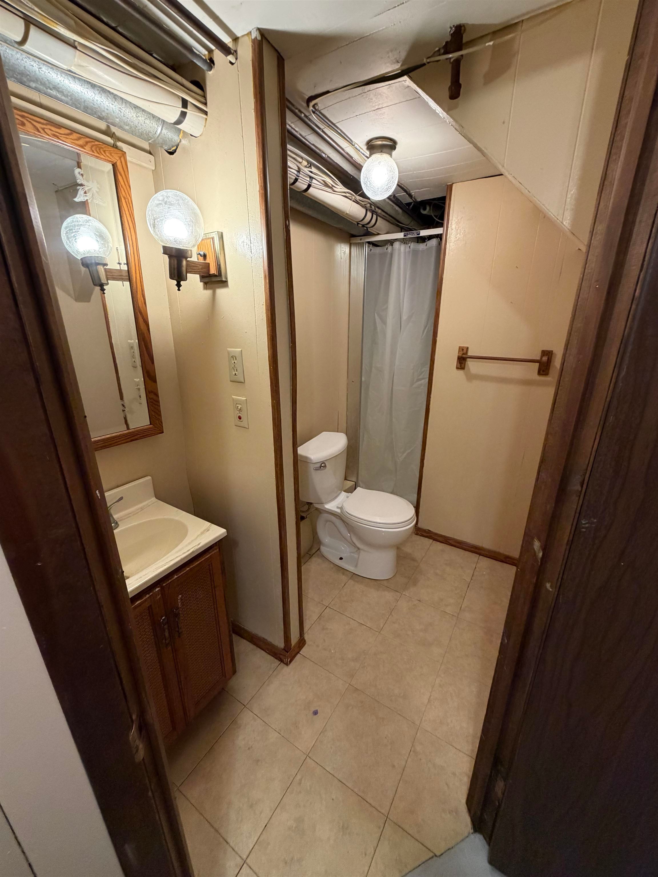 409 W BUTTERNUT STREET, Abbotsford, Wisconsin 54405, 4 Bedrooms Bedrooms, ,3 BathroomsBathrooms,Residential,For Sale,409 W BUTTERNUT STREET,22603379