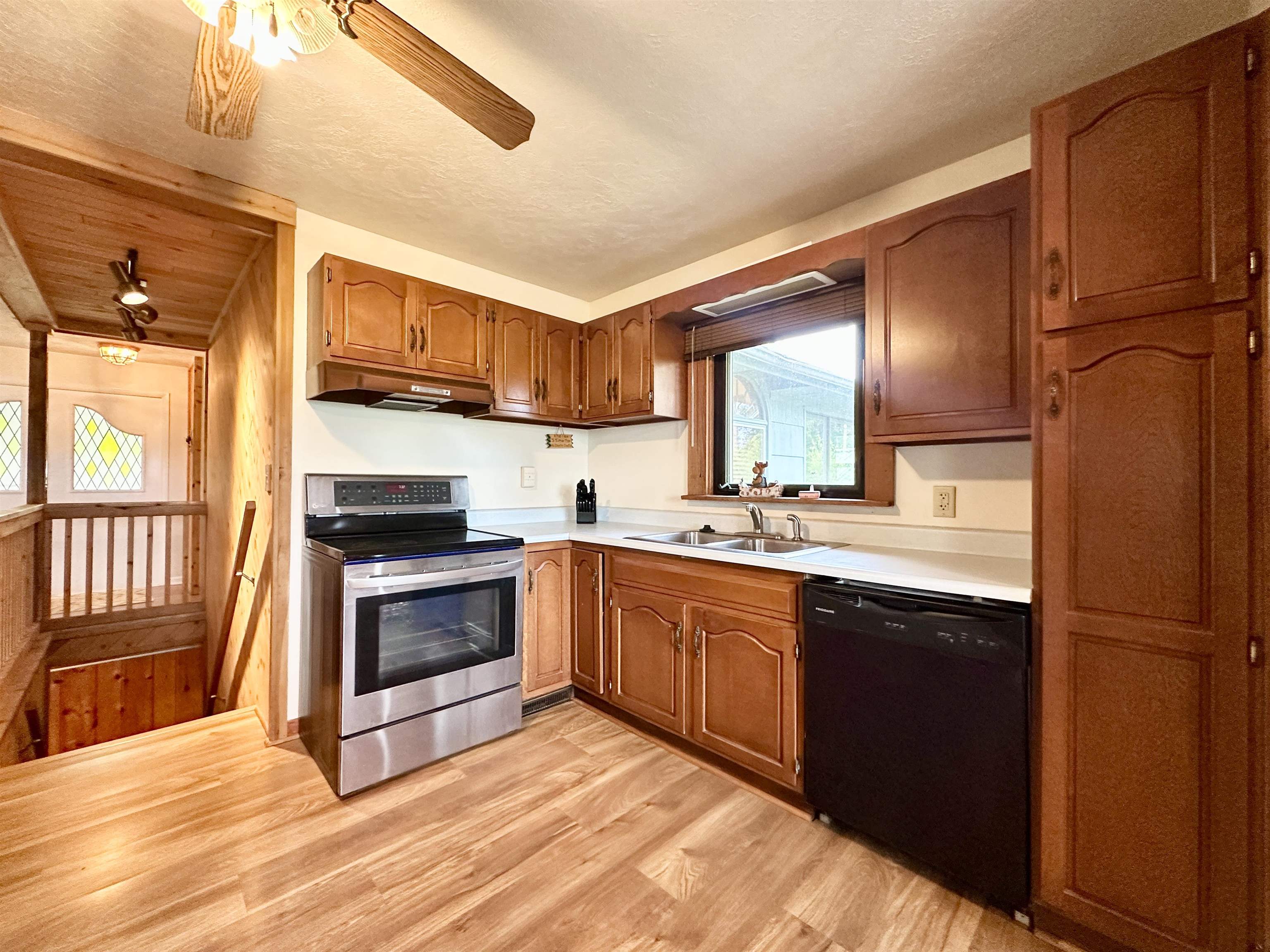 N10562 W ISLE OF PINES DRIVE, Elcho, Wisconsin 54428, 3 Bedrooms Bedrooms, ,2 BathroomsBathrooms,Residential,For Sale,N10562 W ISLE OF PINES DRIVE,22603394