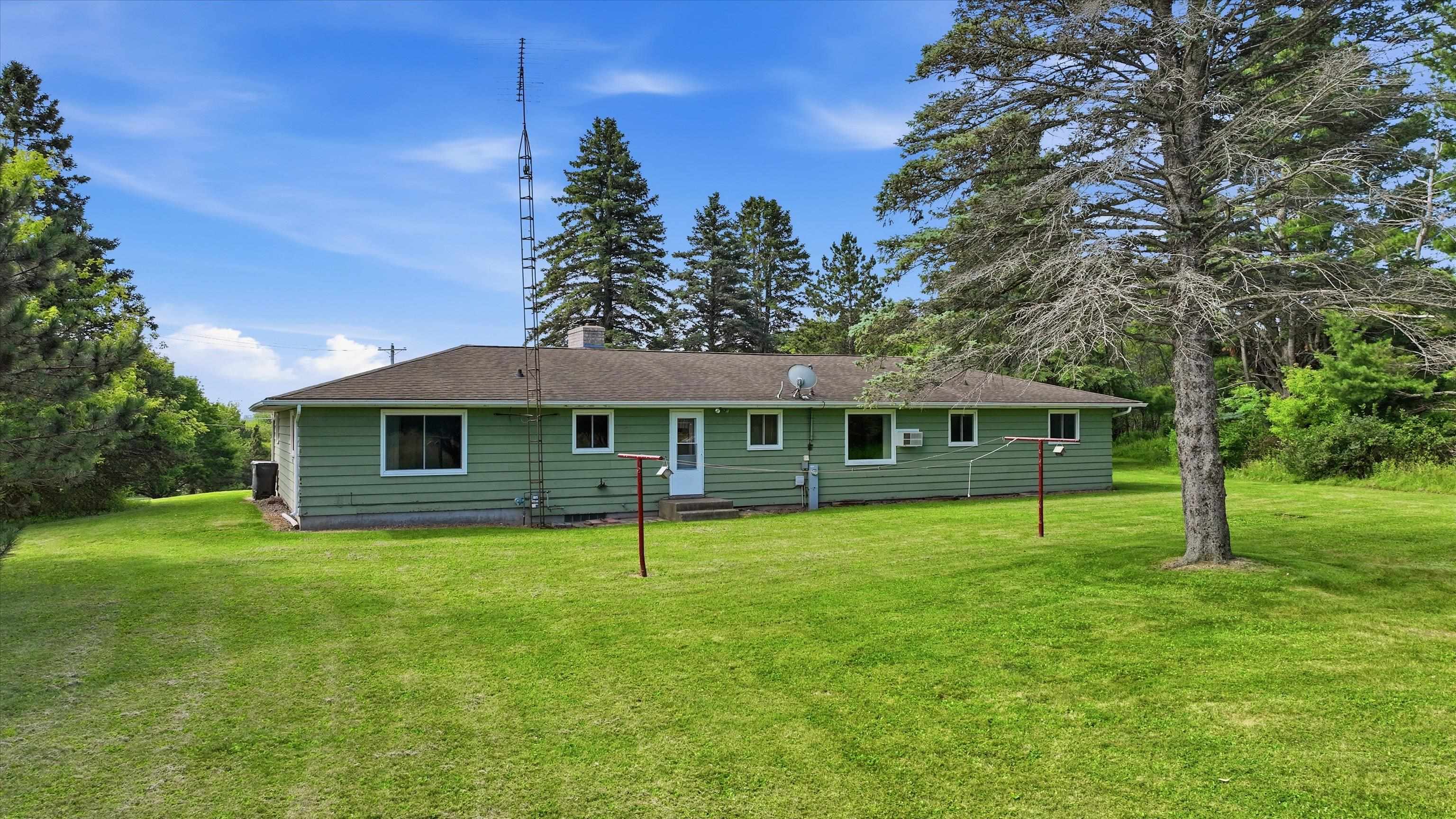 1412 N OAK AVENUE, Marshfield, Wisconsin 54449, 4 Bedrooms Bedrooms, ,2 BathroomsBathrooms,Residential,For Sale,1412 N OAK AVENUE,22603400
