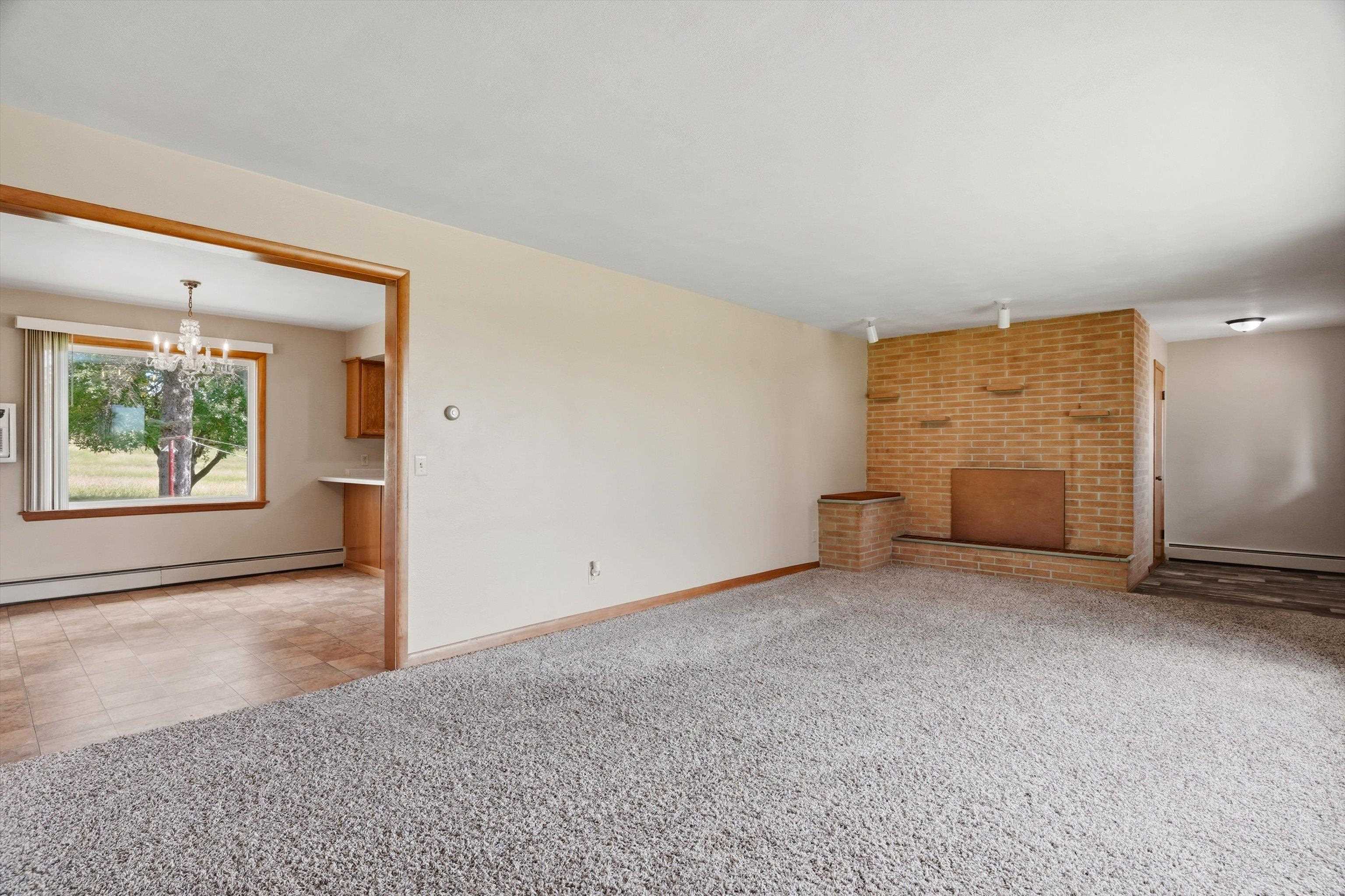 1412 N OAK AVENUE, Marshfield, Wisconsin 54449, 4 Bedrooms Bedrooms, ,2 BathroomsBathrooms,Residential,For Sale,1412 N OAK AVENUE,22603400