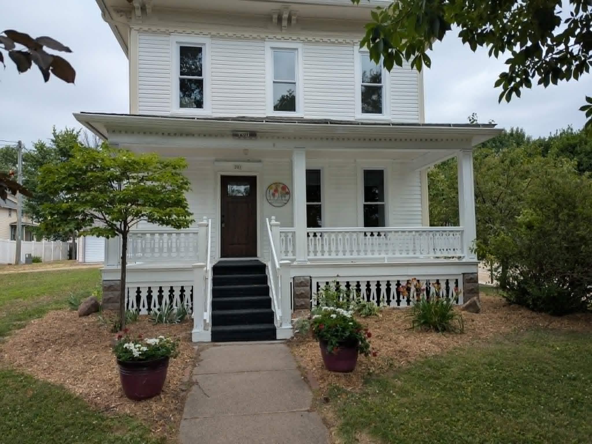 201 W 4TH STREET, Marshfield, Wisconsin 54449, 4 Bedrooms Bedrooms, ,2 BathroomsBathrooms,Residential,For Sale,201 W 4TH STREET,22603404