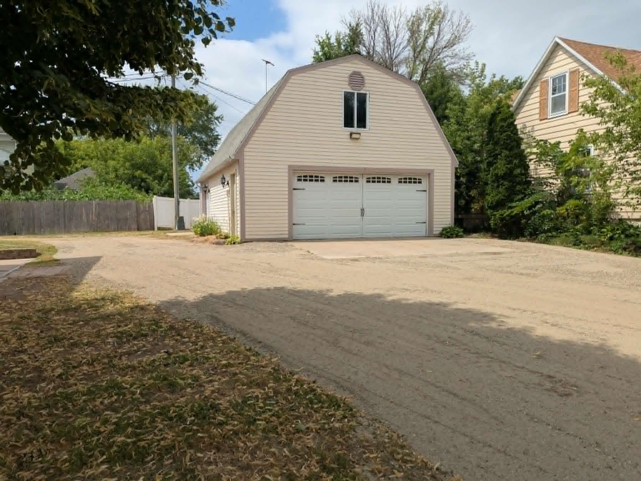 201 W 4TH STREET, Marshfield, Wisconsin 54449, 4 Bedrooms Bedrooms, ,2 BathroomsBathrooms,Residential,For Sale,201 W 4TH STREET,22603404