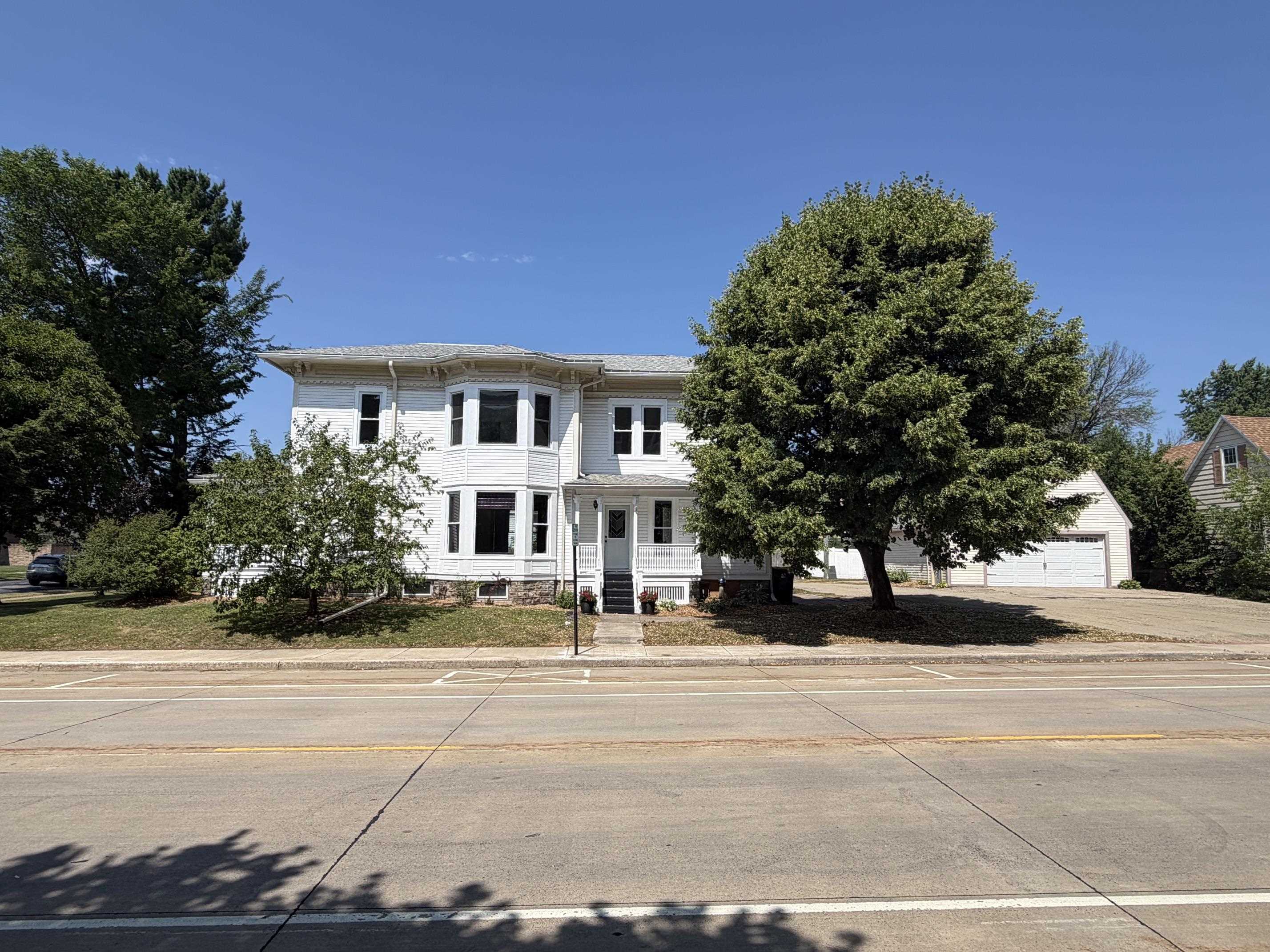 201 W 4TH STREET, Marshfield, Wisconsin 54449, 4 Bedrooms Bedrooms, ,2 BathroomsBathrooms,Residential,For Sale,201 W 4TH STREET,22603404